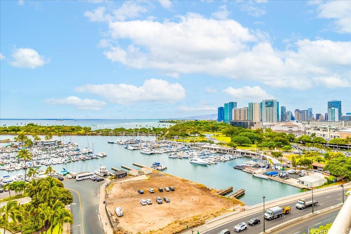 Harbor View Plaza condo # 1303, Honolulu, Hawaii - photo 2 of 25