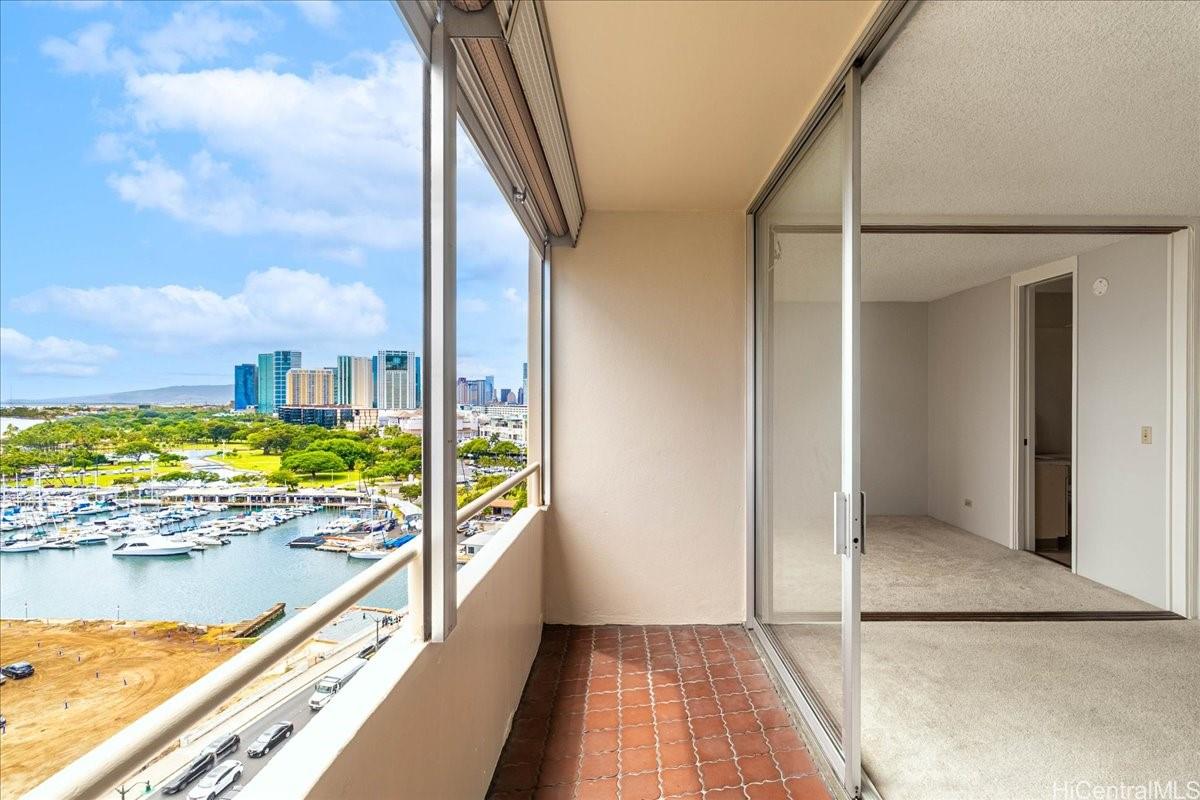 Harbor View Plaza condo # 1303, Honolulu, Hawaii - photo 24 of 25