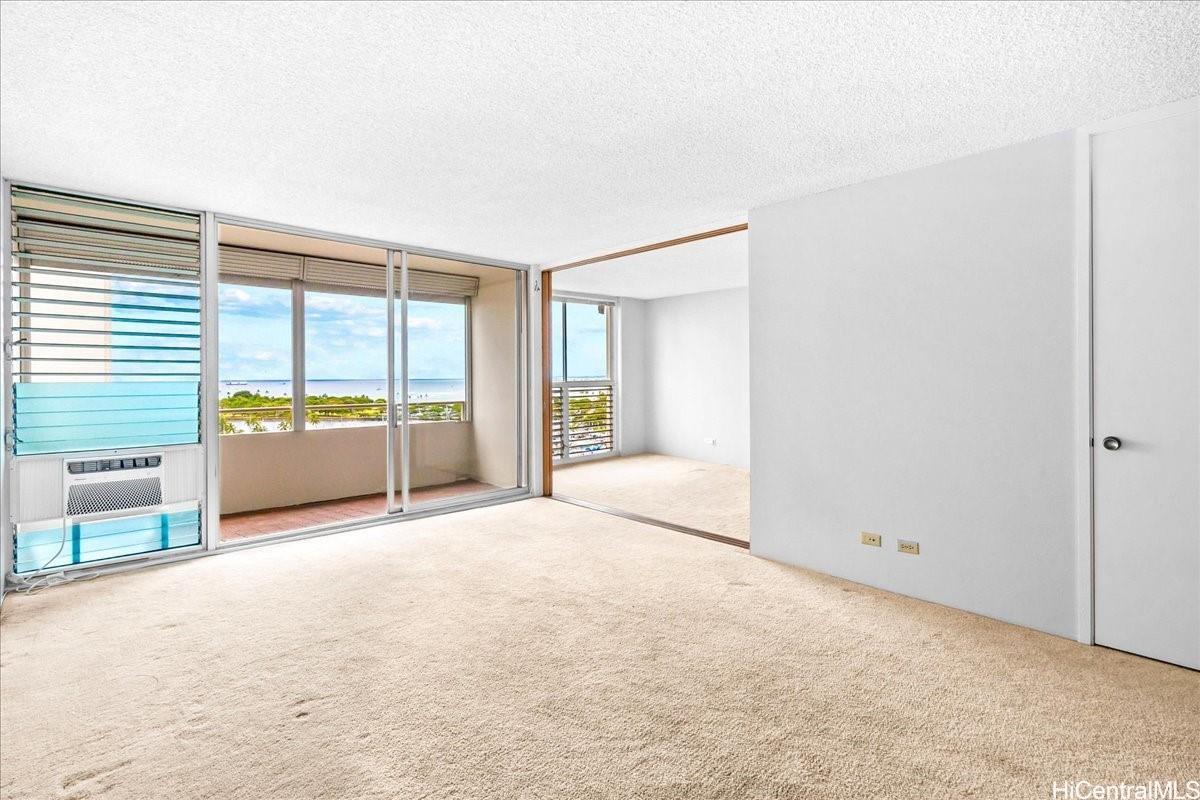 Harbor View Plaza condo # 1303, Honolulu, Hawaii - photo 5 of 25