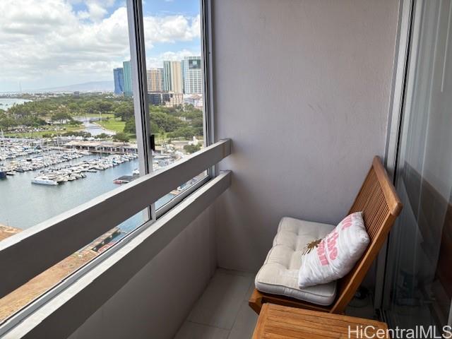 Harbor View Plaza condo # 1307, Honolulu, Hawaii - photo 6 of 7