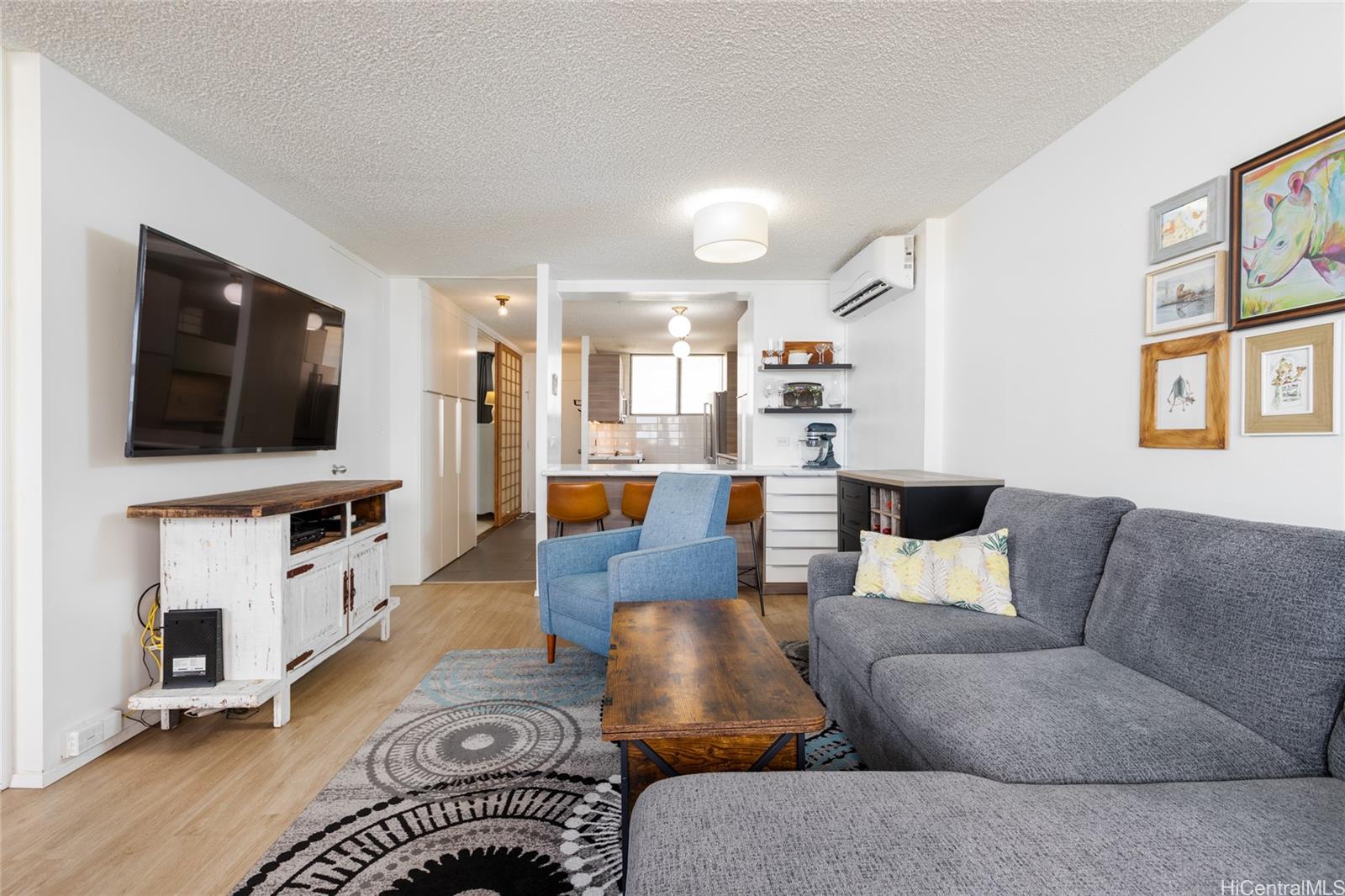 Harbor View Plaza condo # 205, Honolulu, Hawaii - photo 3 of 24