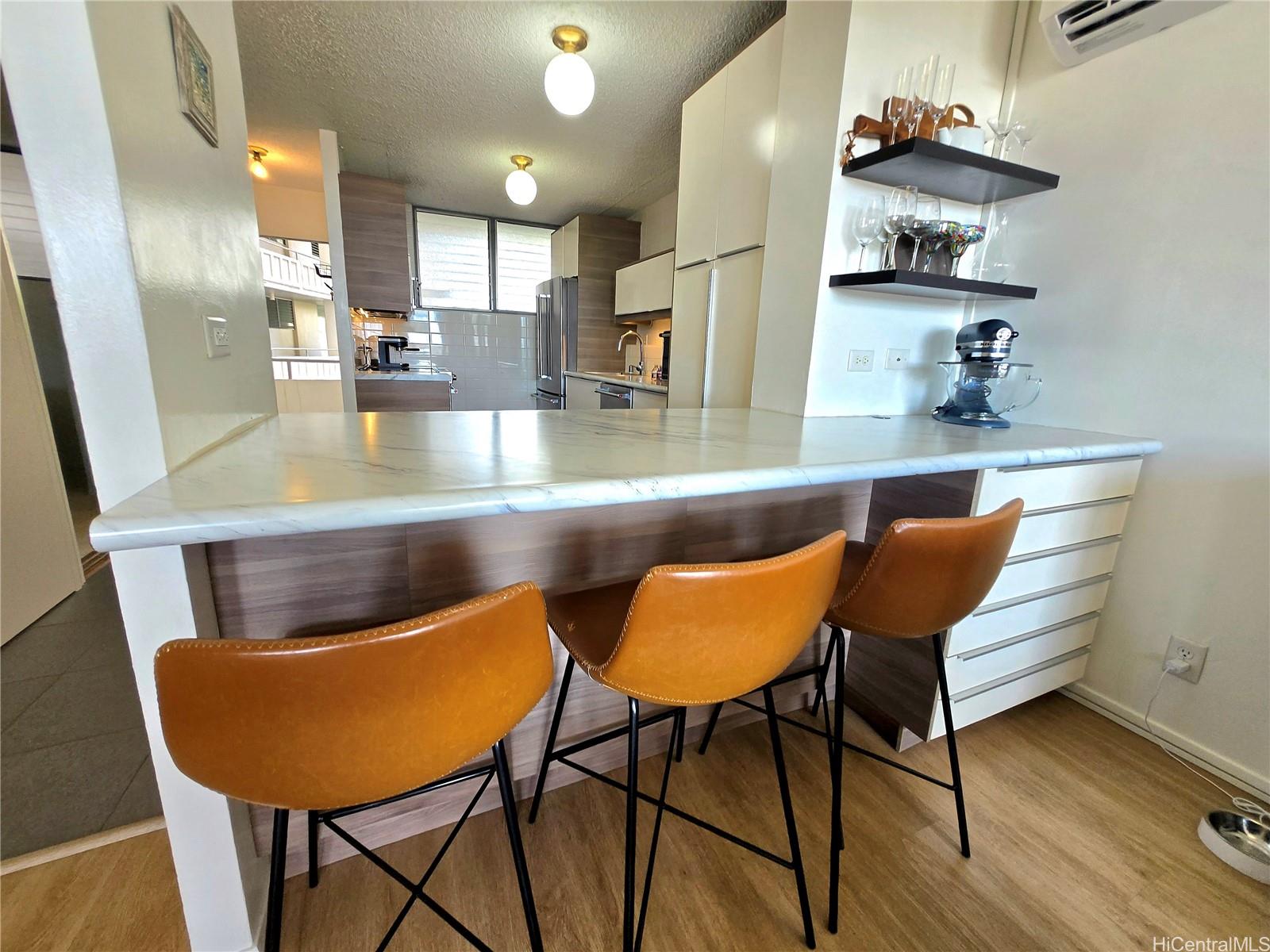 Harbor View Plaza condo # 205, Honolulu, Hawaii - photo 5 of 24
