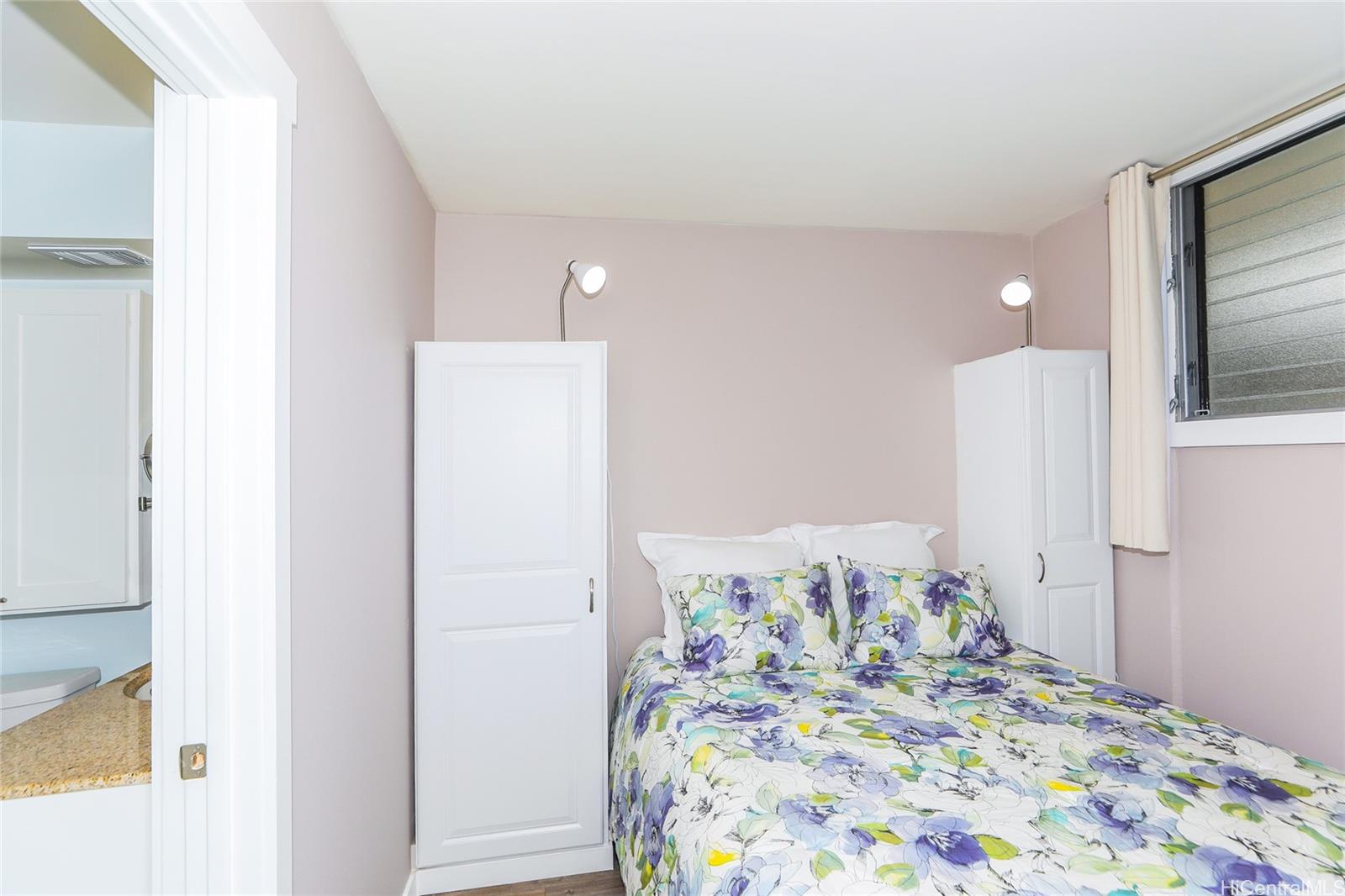 Harbor View Plaza condo # 505, Honolulu, Hawaii - photo 13 of 25