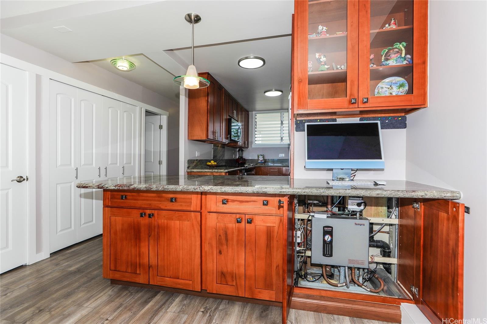 Harbor View Plaza condo # 505, Honolulu, Hawaii - photo 6 of 25