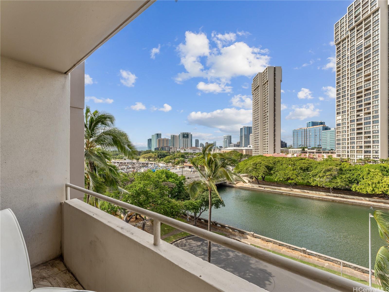 Harbor View Plaza condo # 508, Honolulu, Hawaii - photo 4 of 24