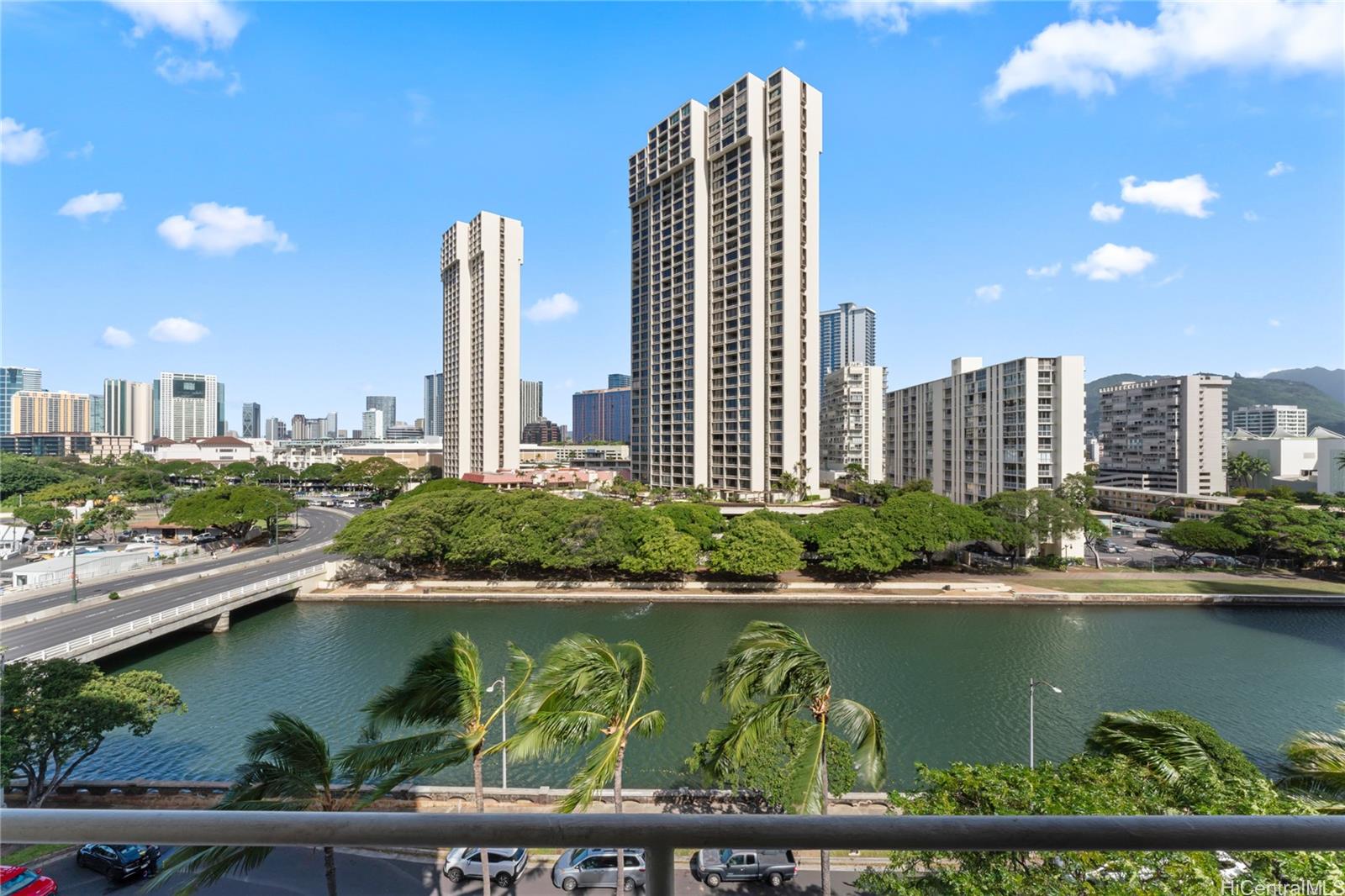 Harbor View Plaza condo # 710, Honolulu, Hawaii - photo 2 of 25