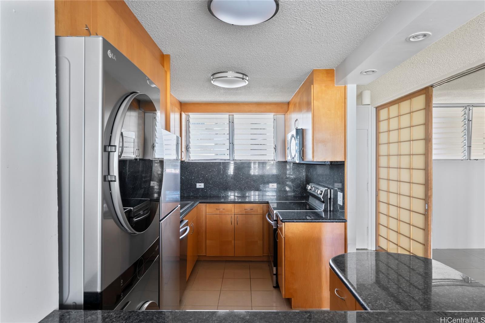 Harbor View Plaza condo # 710, Honolulu, Hawaii - photo 9 of 25