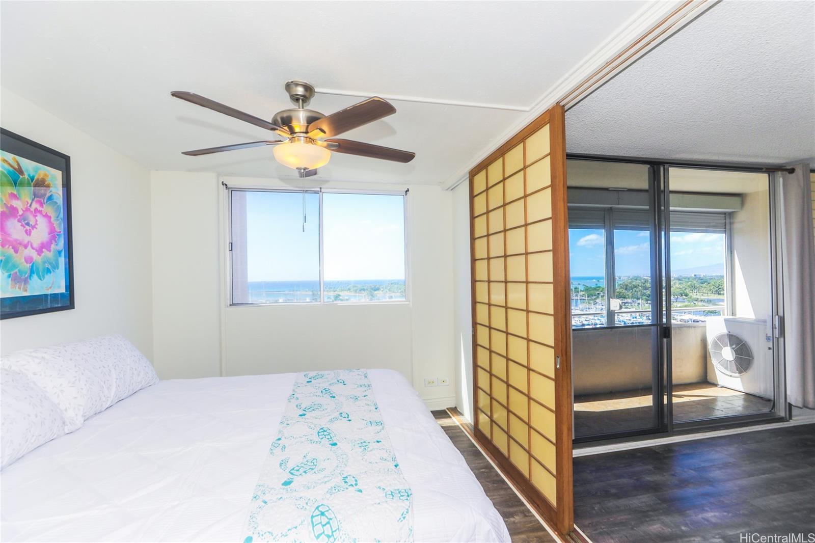 Harbor View Plaza condo # 906, Honolulu, Hawaii - photo 11 of 25