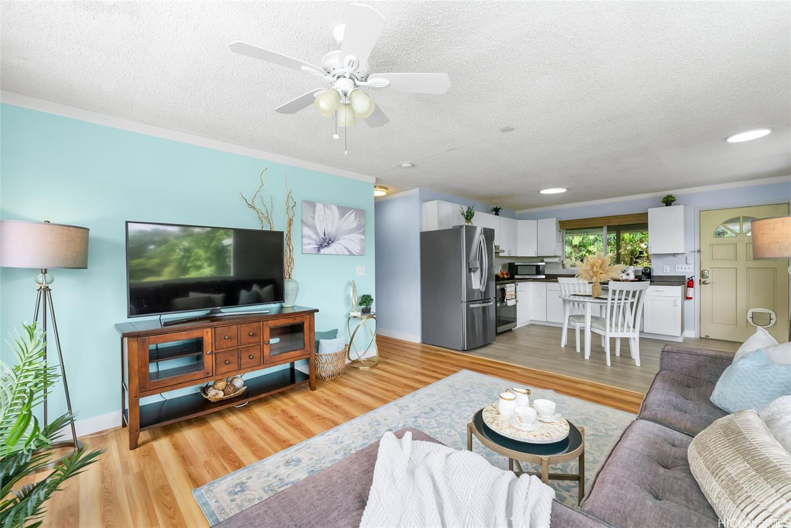 1681  Mahani Loop Kalihi Valley, Honolulu home - photo 3 of 25