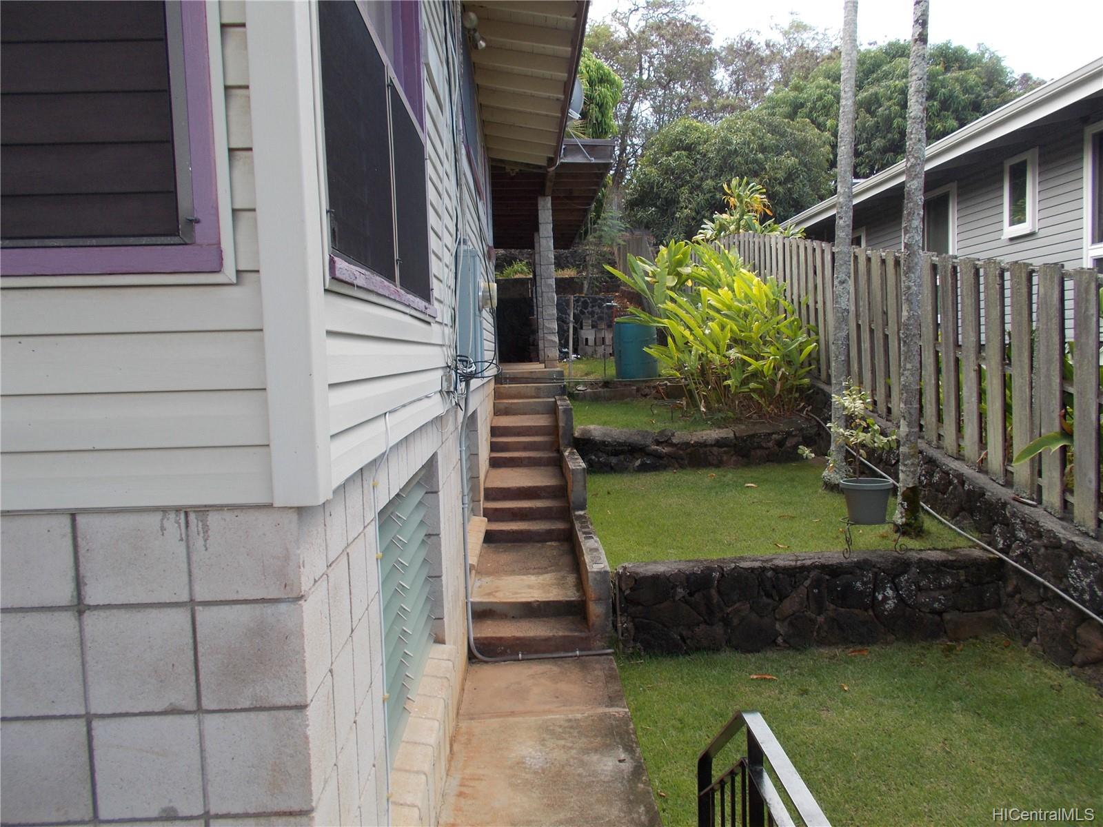 1683 Ala Amoamo Street , Honolulu, Hi 96819 home Moanalua Gardens