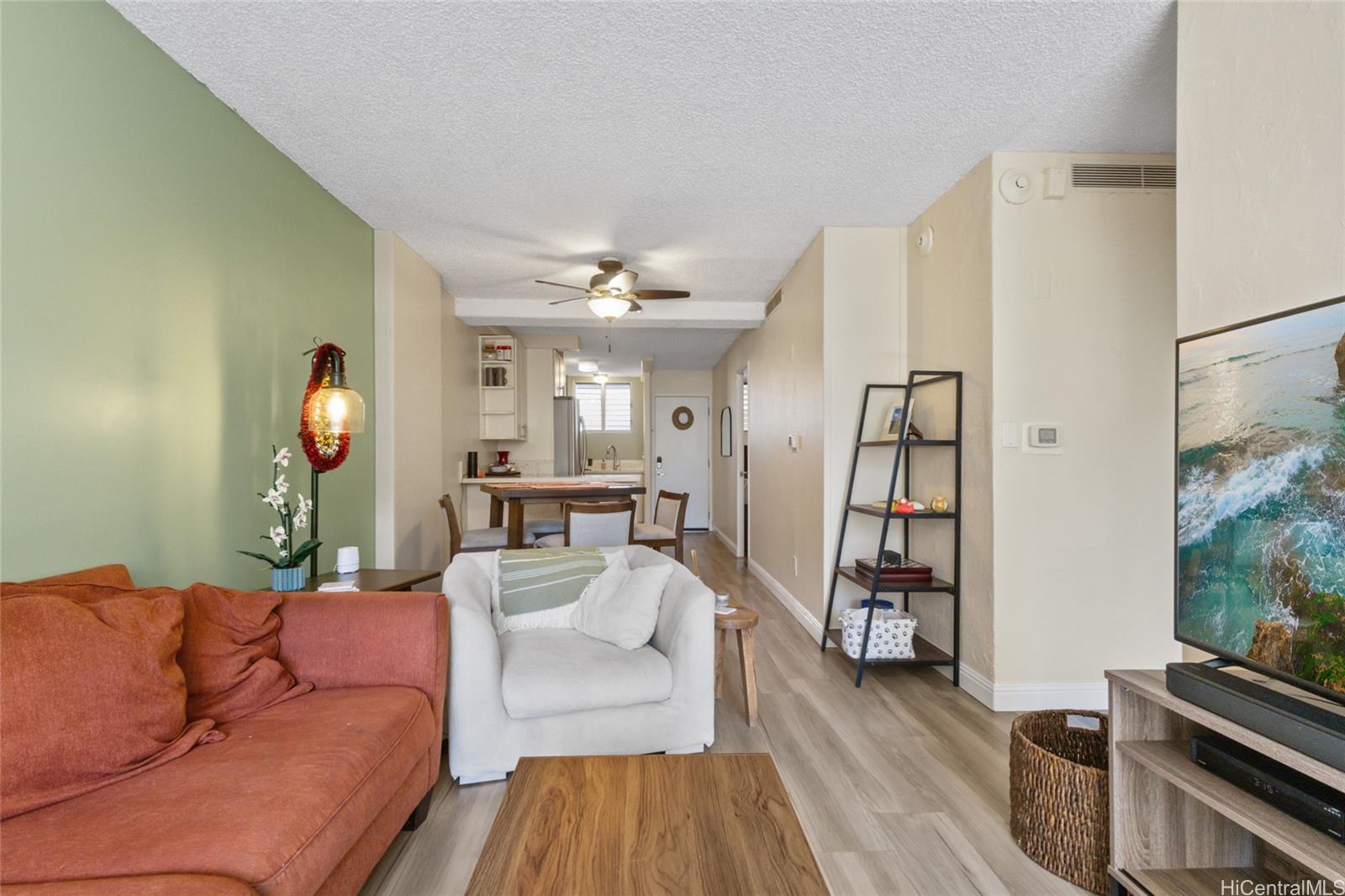 Ala Wai Terrace condo # 251, Honolulu, Hawaii - photo 3 of 25