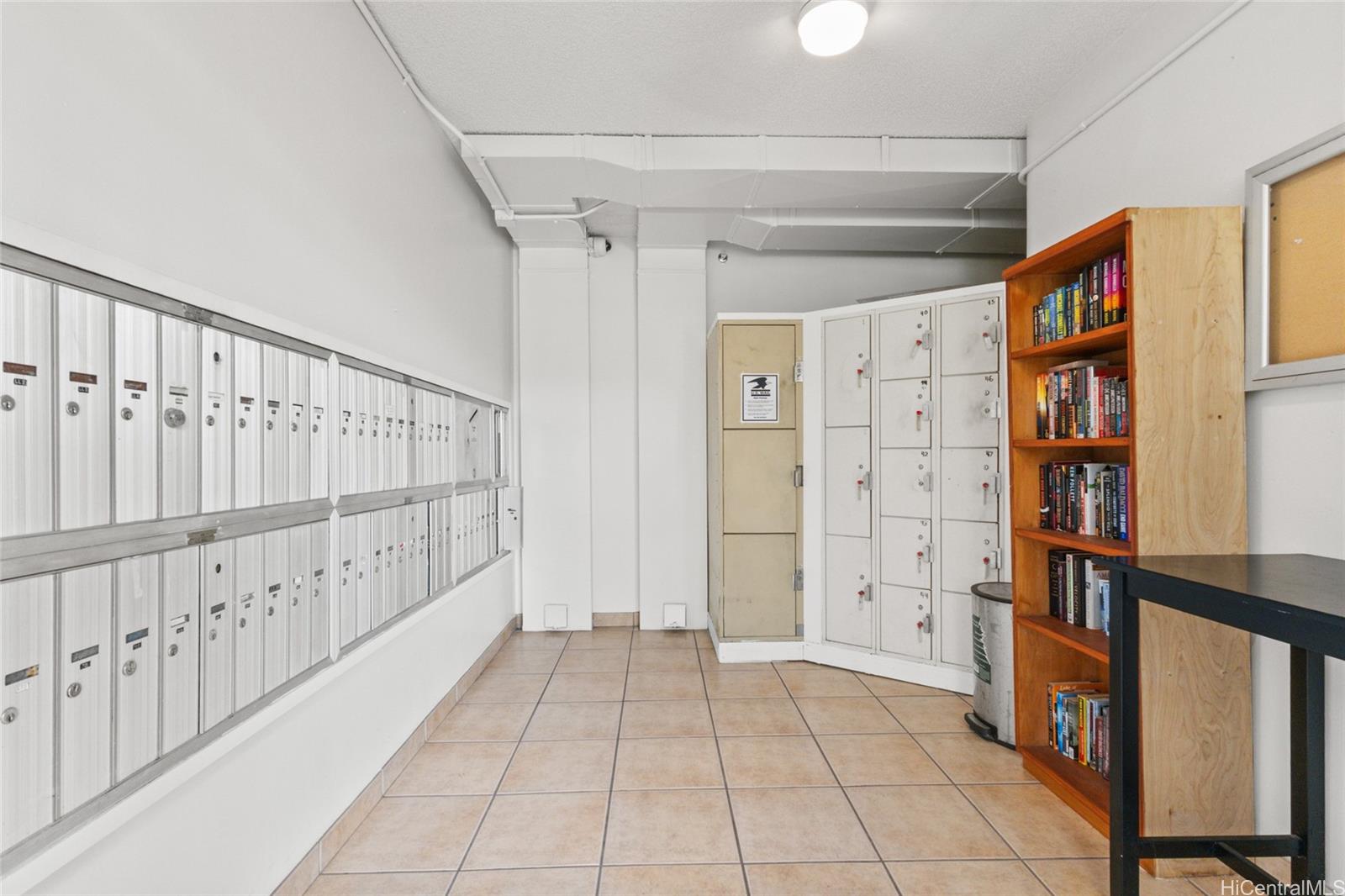 Ala Wai Terrace condo # 251, Honolulu, Hawaii - photo 22 of 25