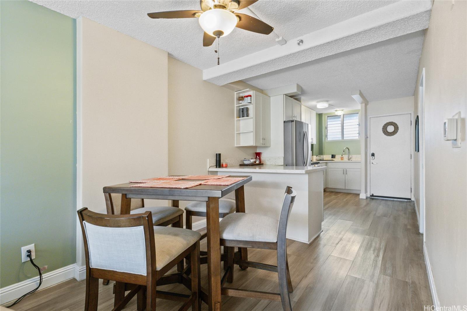 Ala Wai Terrace condo # 251, Honolulu, Hawaii - photo 5 of 25