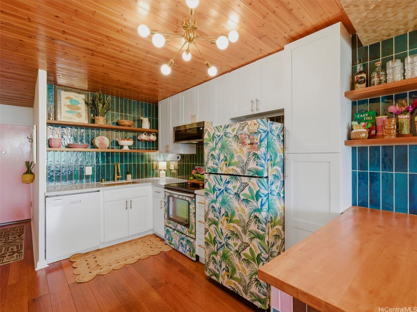 Ala Wai Terrace condo # 253, Honolulu, Hawaii - photo 4 of 25