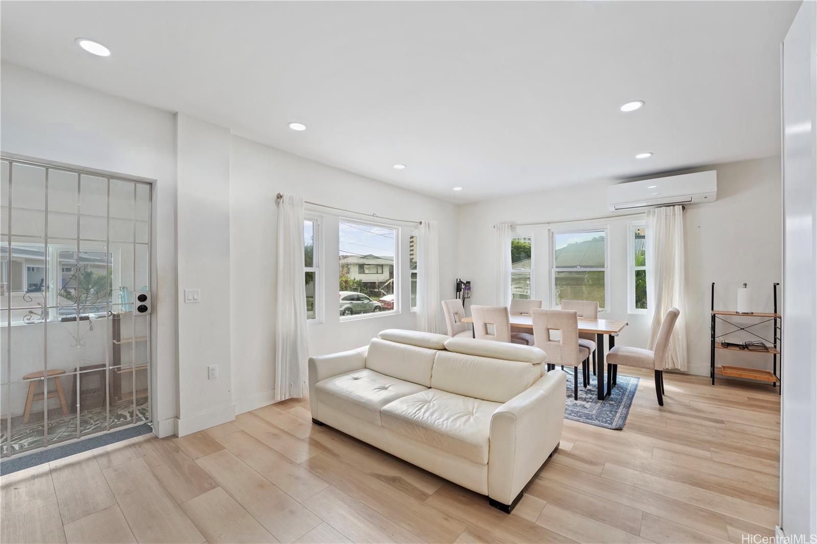 1686  Lewalani Drive Makiki, Honolulu home - photo 4 of 25