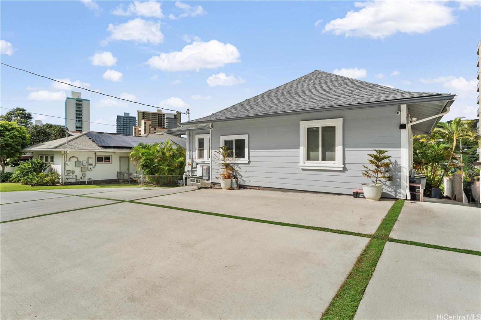 1686  Lewalani Dr Makiki, Honolulu home - photo 12 of 20