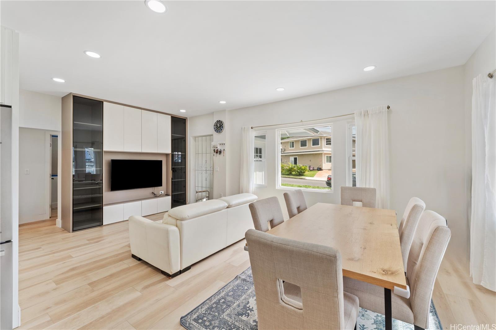 1686  Lewalani Dr Makiki, Honolulu home - photo 17 of 20