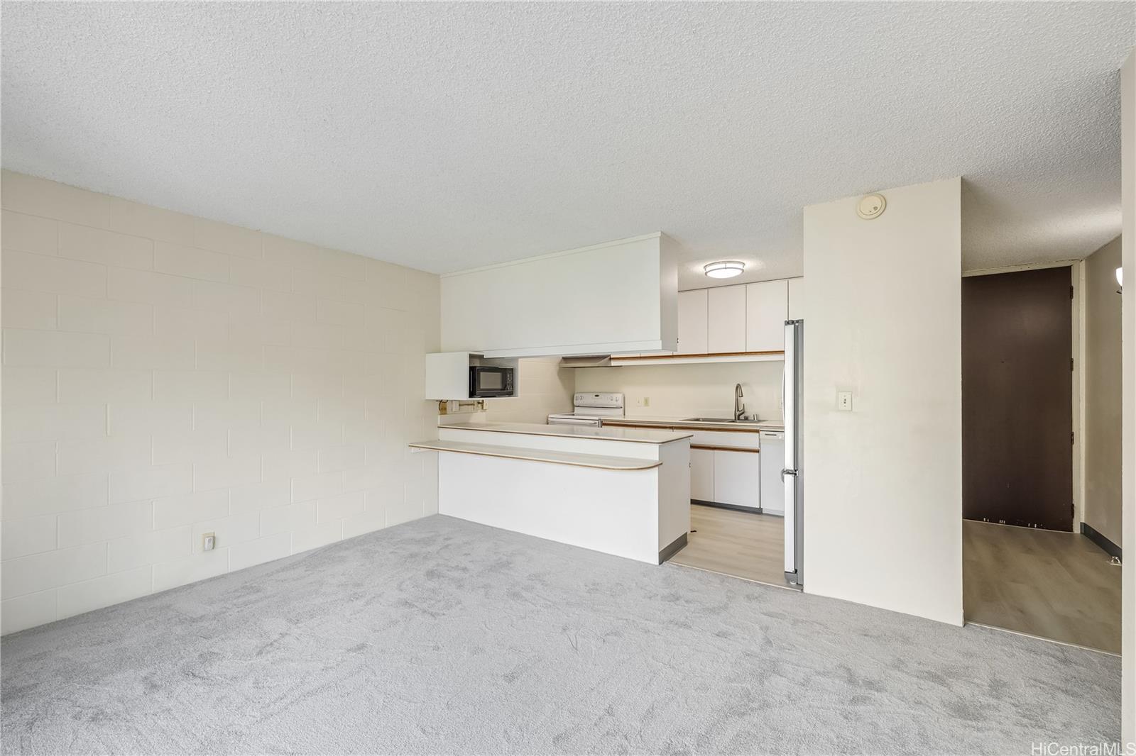 Rose Terrace condo # 804, Honolulu, Hawaii - photo 3 of 25