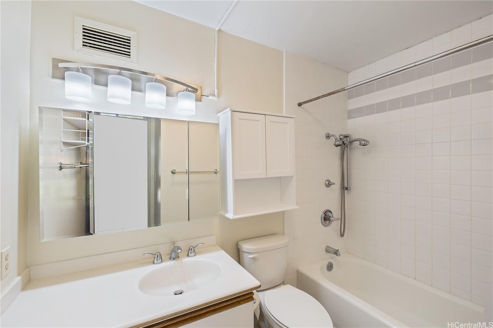 Rose Terrace condo # 804, Honolulu, Hawaii - photo 23 of 25