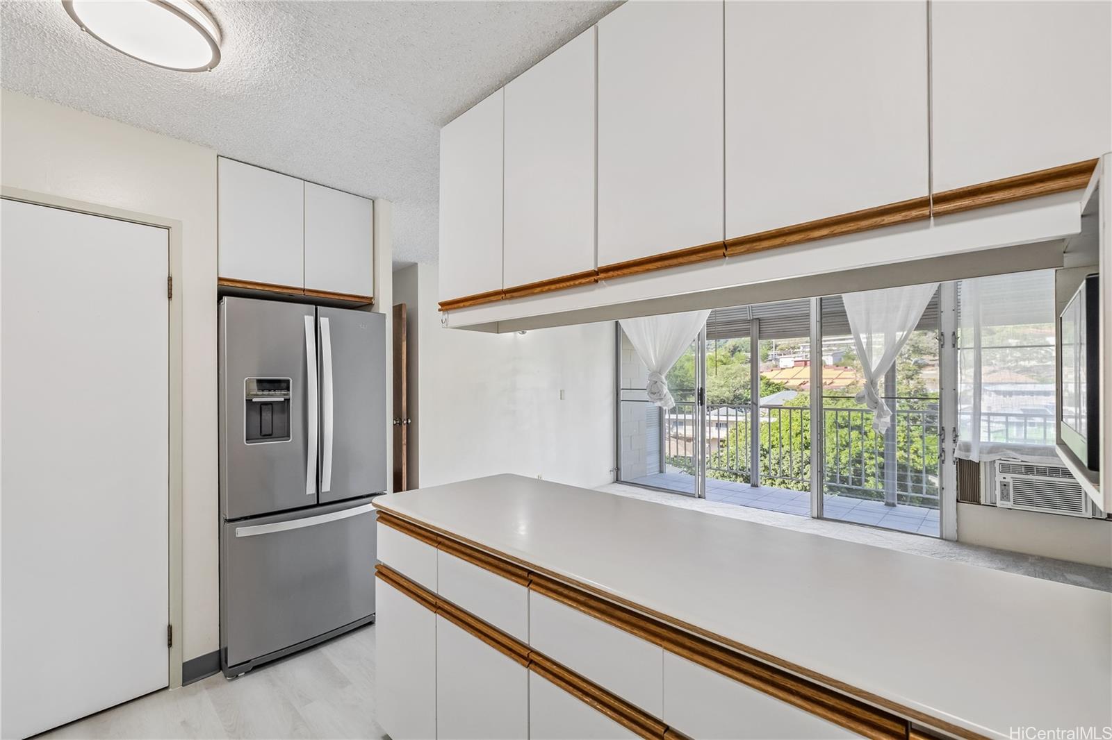 Rose Terrace condo # 804, Honolulu, Hawaii - photo 8 of 22