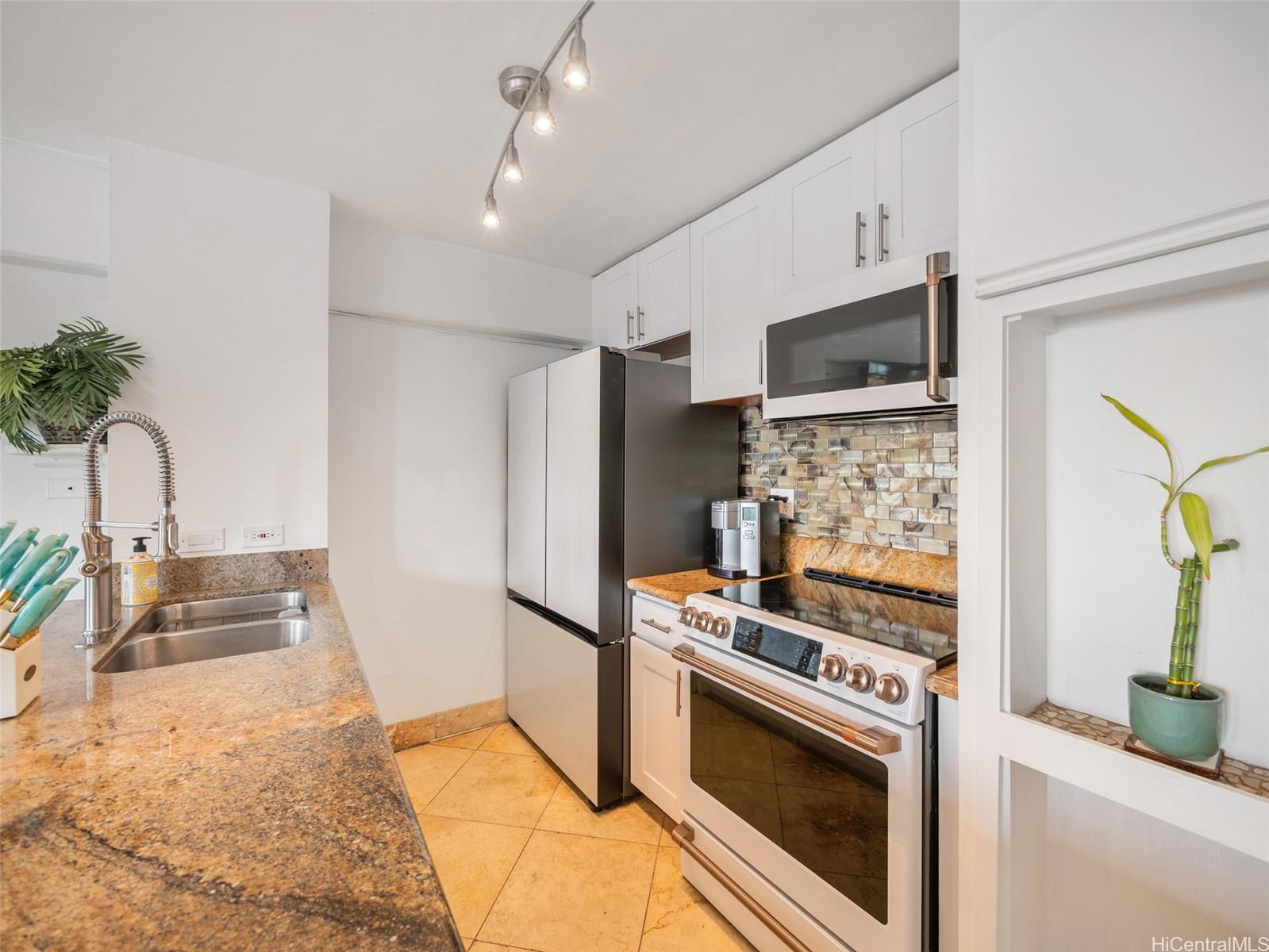 Big Surf condo # 1401, Honolulu, Hawaii - photo 13 of 25