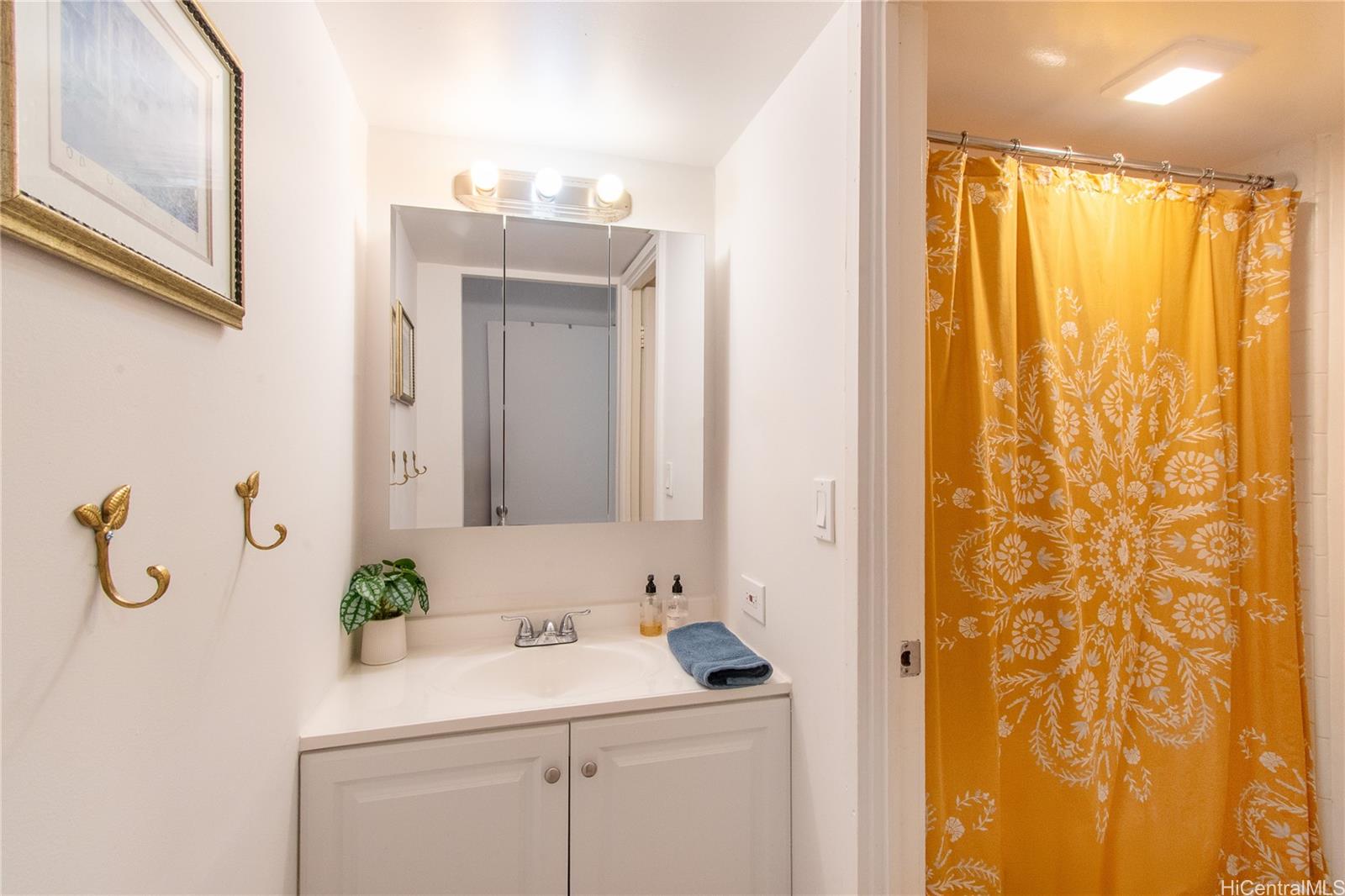 Big Surf condo # 505, Honolulu, Hawaii - photo 11 of 18