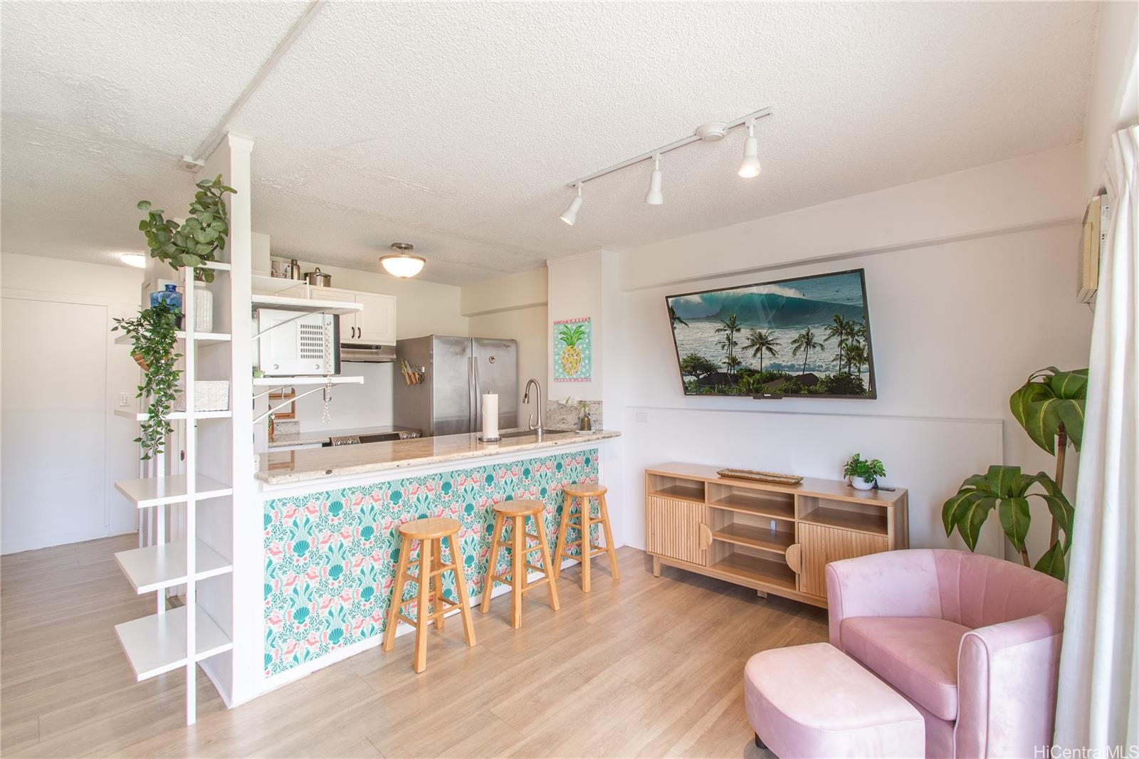 Big Surf condo # 505, Honolulu, Hawaii - photo 4 of 18