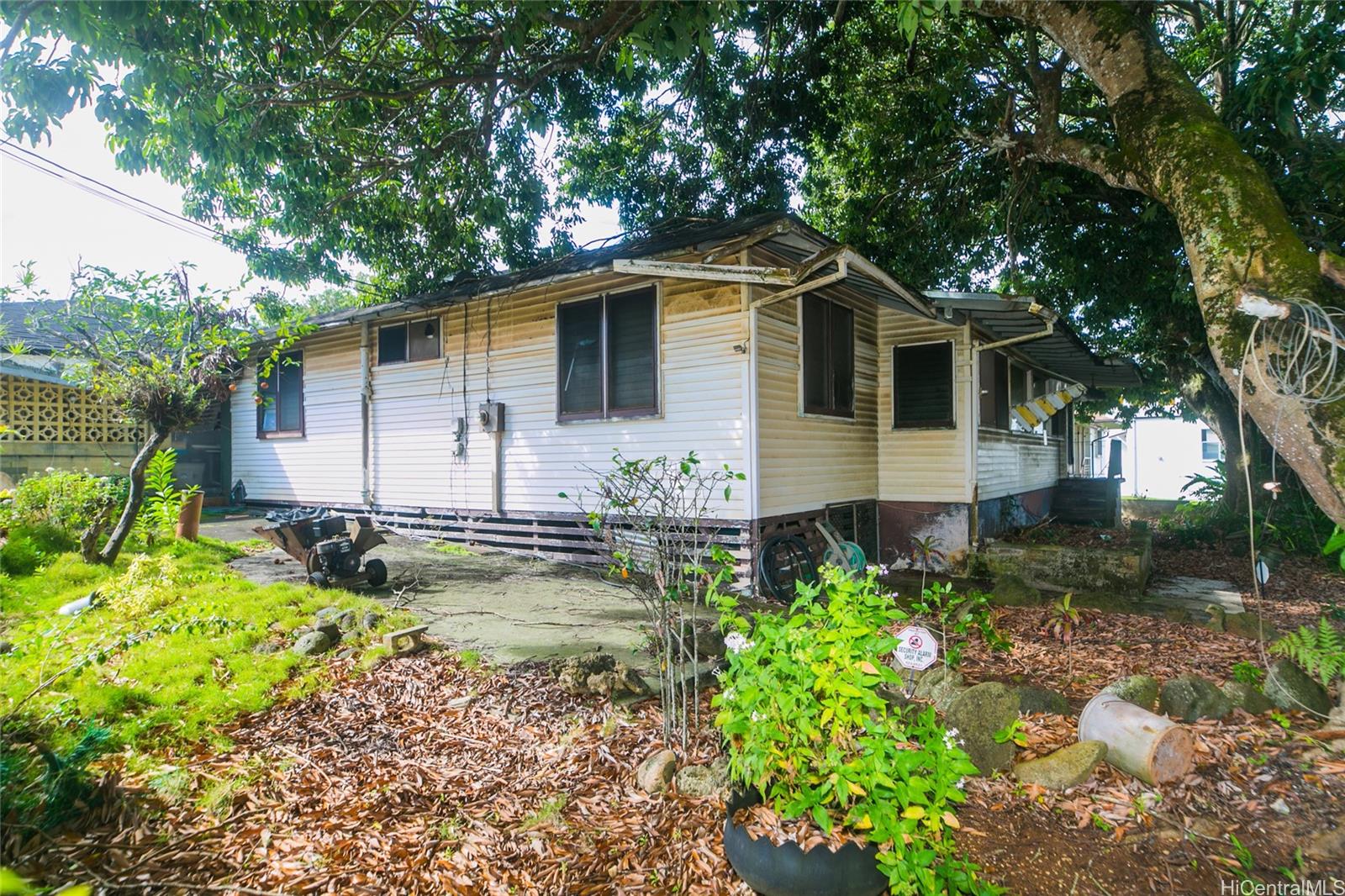 1691  California Ave Wahiawa Heights, Central home - photo 4 of 25