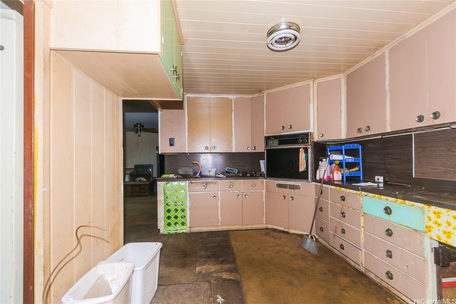 1691  California Ave Wahiawa Heights, Central home - photo 6 of 21