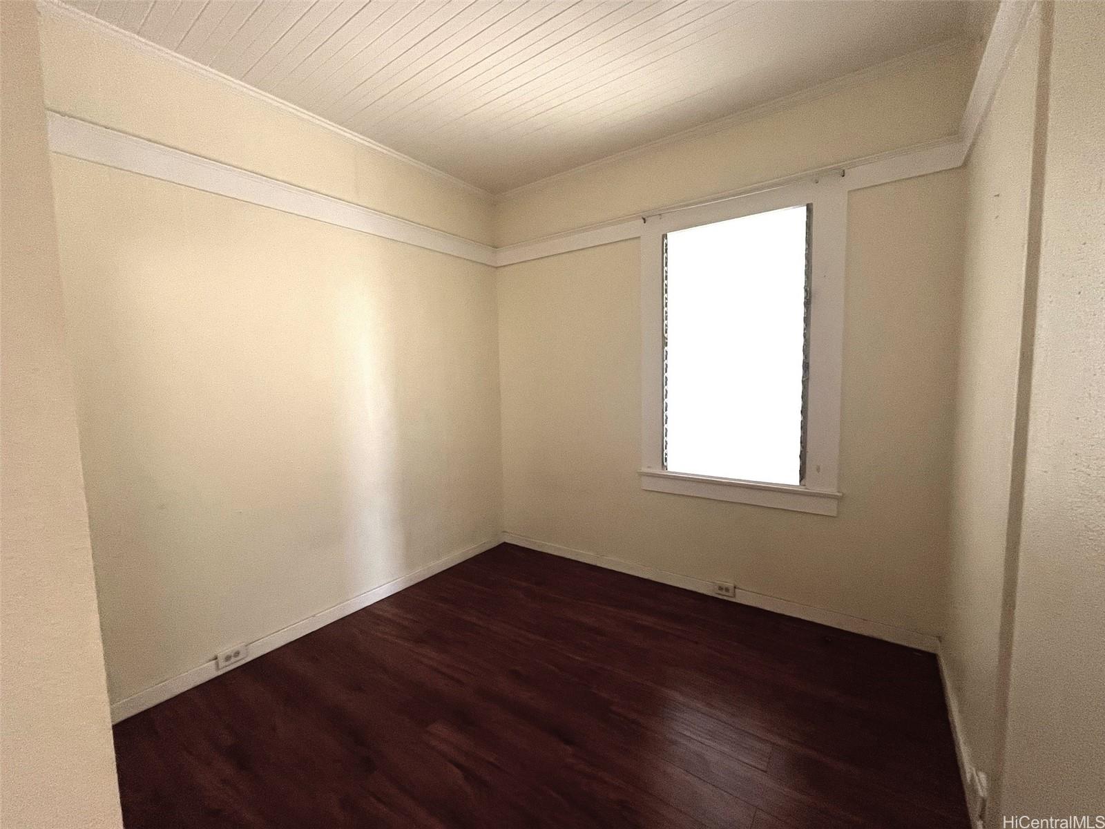 1691 Kamamalu Ave Honolulu - Rental - photo 11 of 23