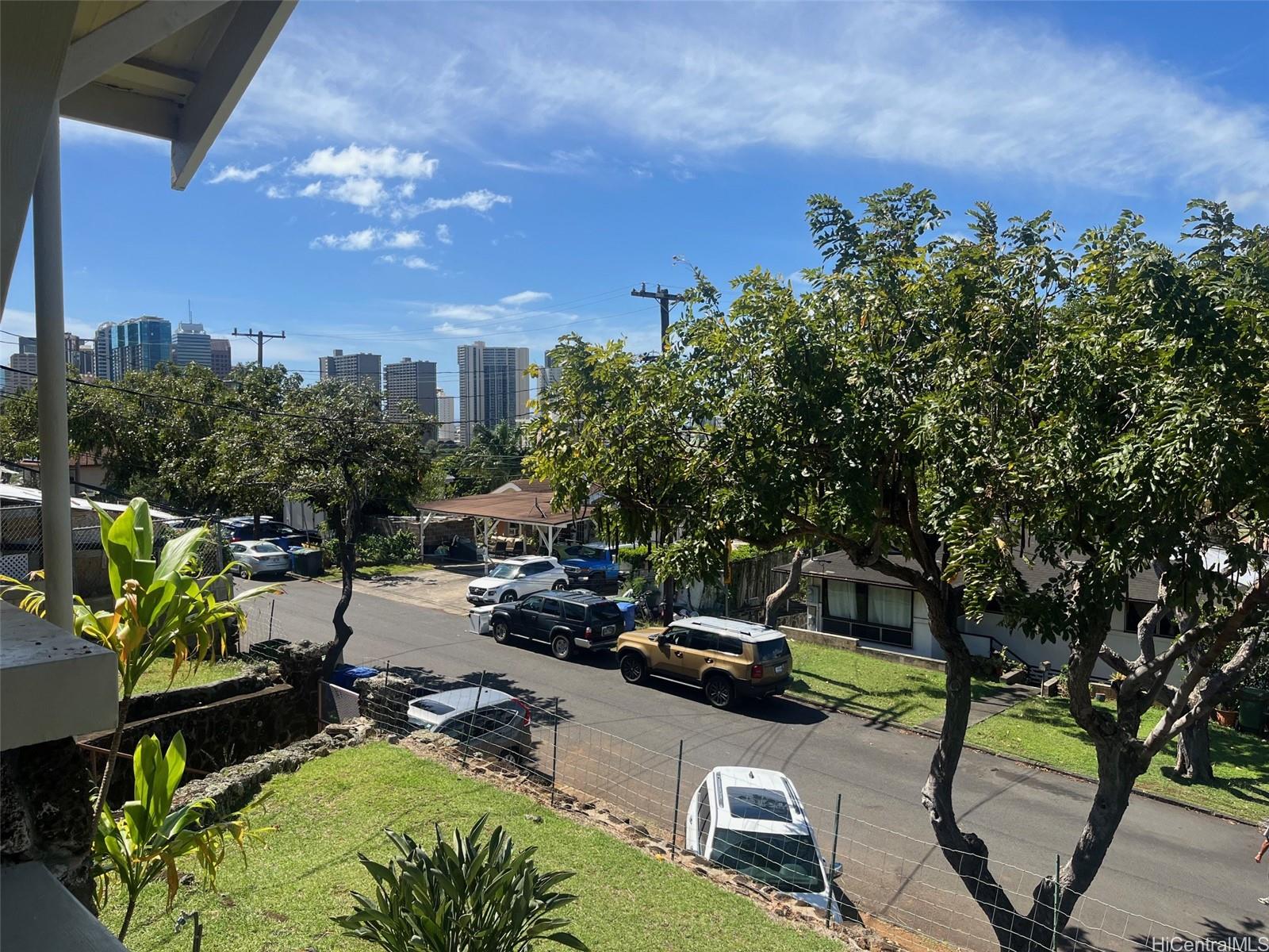 1691 Kamamalu Ave Honolulu - Rental - photo 21 of 23