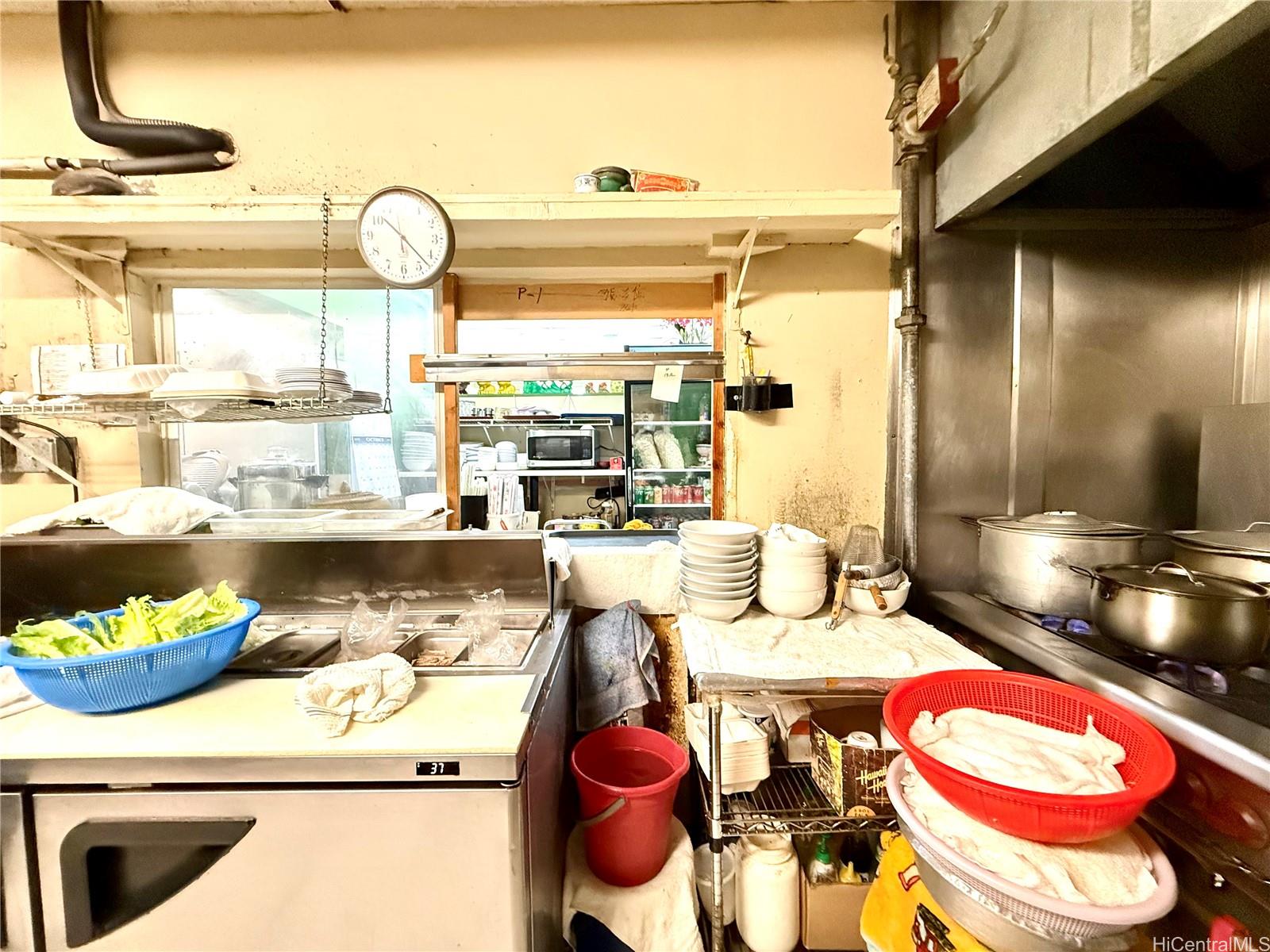 1694 Kalakaua Ave Pawaa  - photo 11 of 14