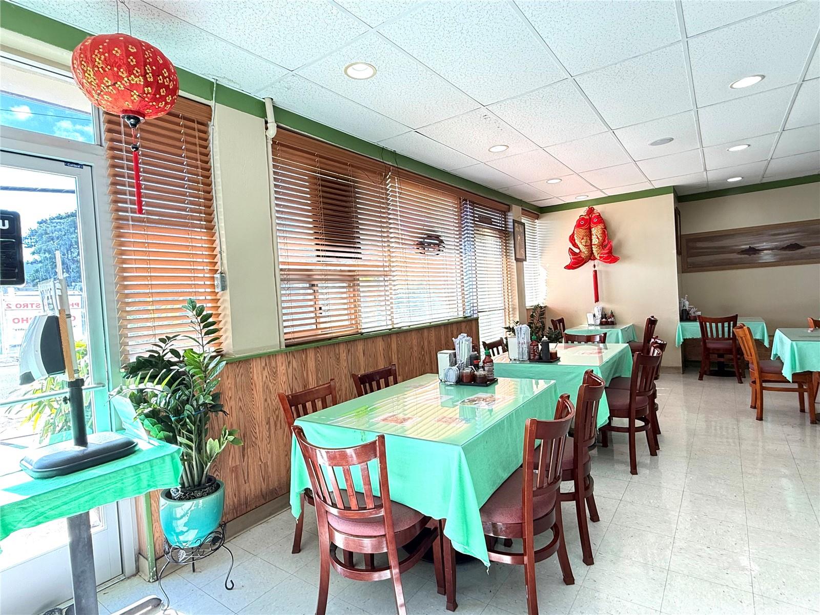 1694 Kalakaua Ave Pawaa  - photo 4 of 14