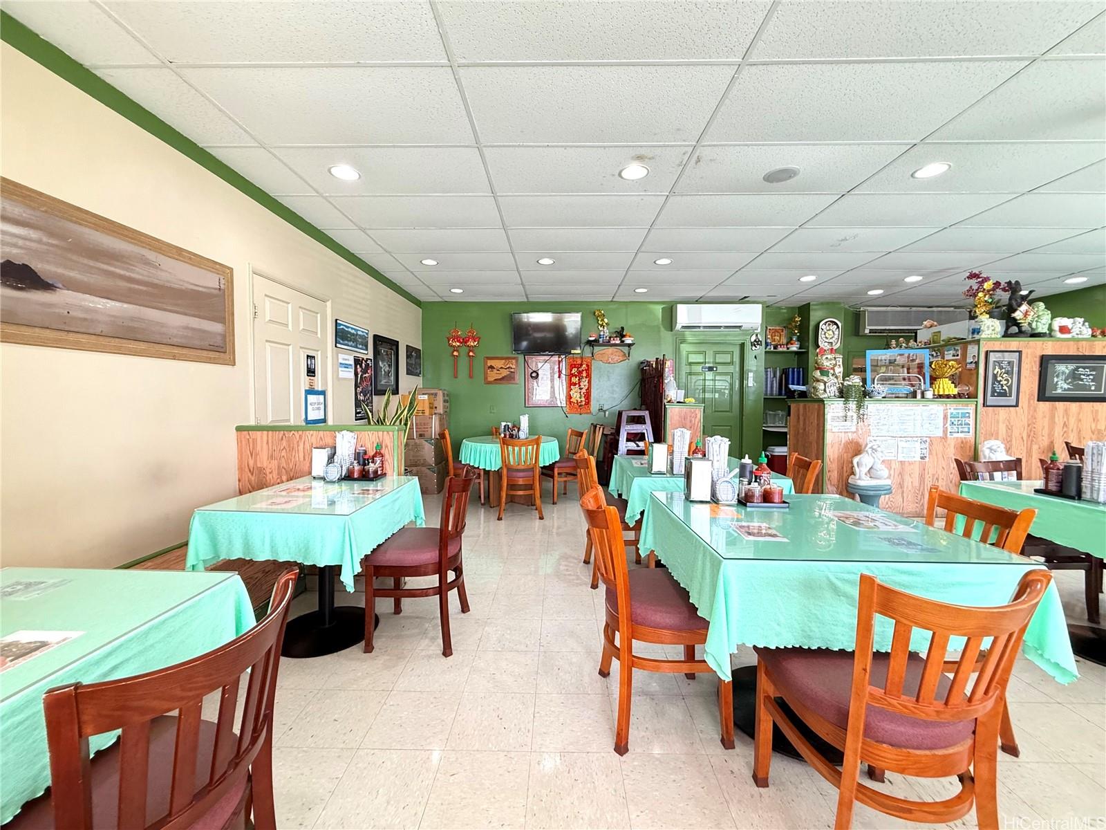 1694 Kalakaua Ave Pawaa  - photo 5 of 14