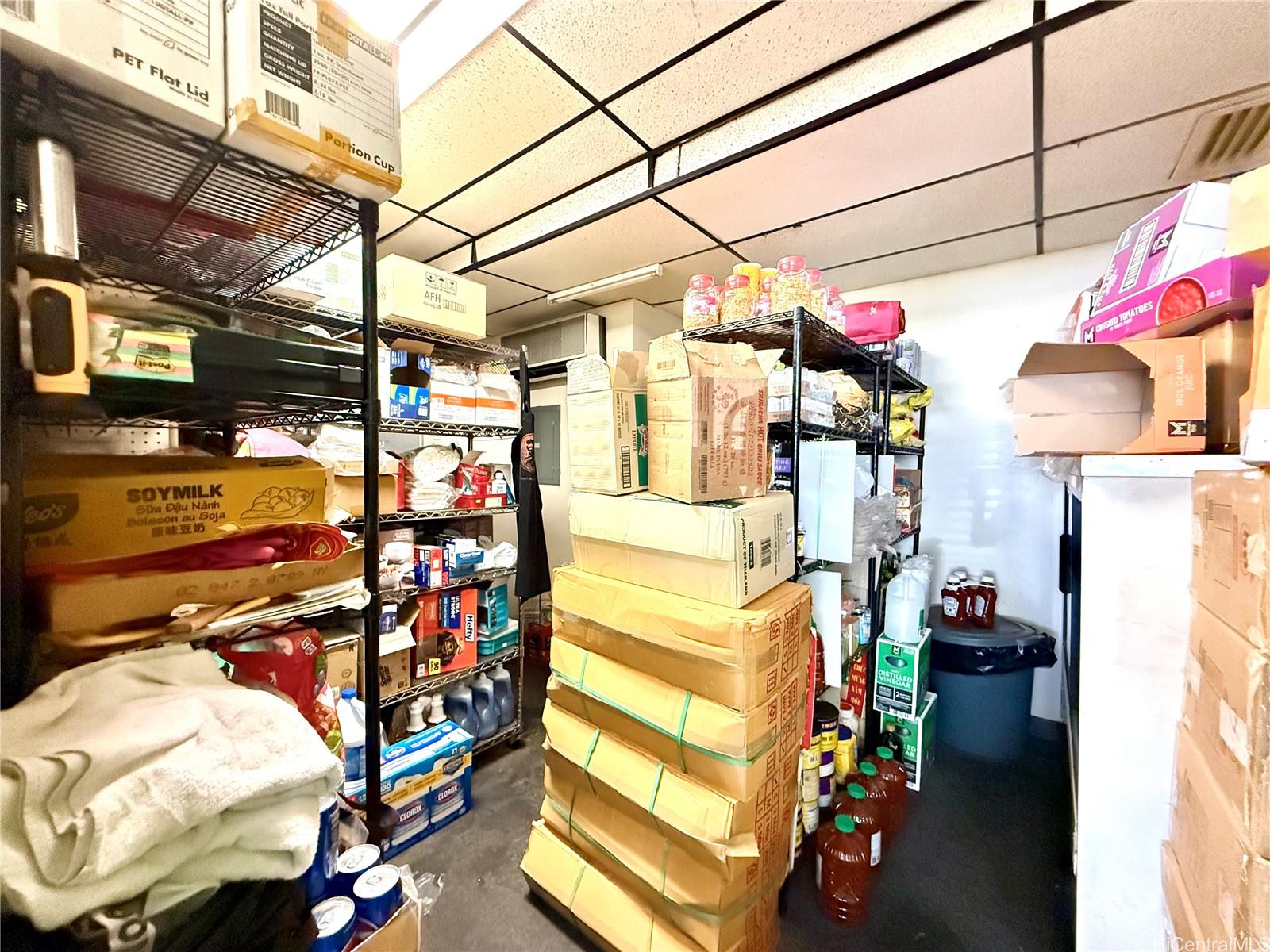 1694 Kalakaua Ave Pawaa  - photo 7 of 14