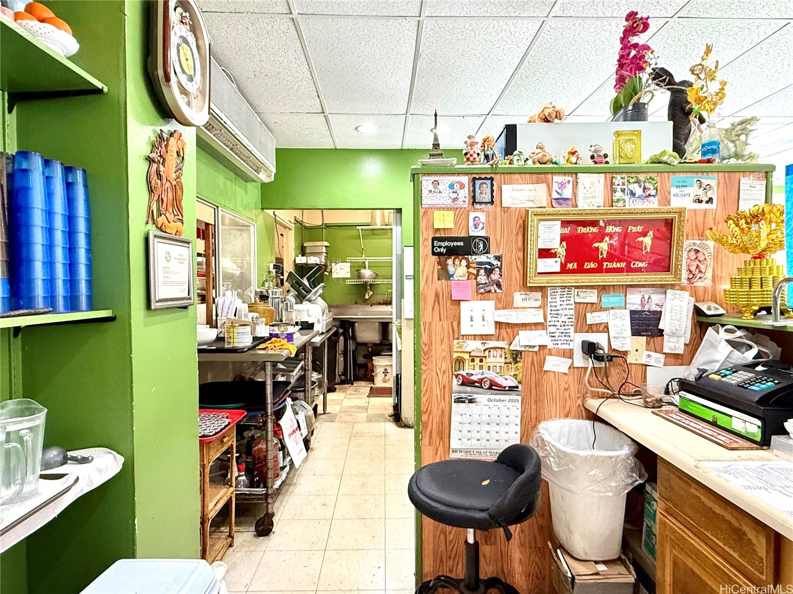 1694 Kalakaua Ave Pawaa  - photo 8 of 14