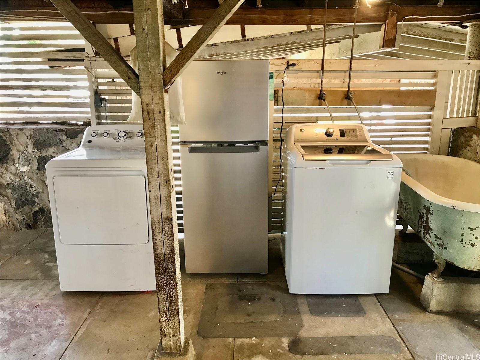 1695 Kamamalu Ave Honolulu - Rental - photo 15 of 16