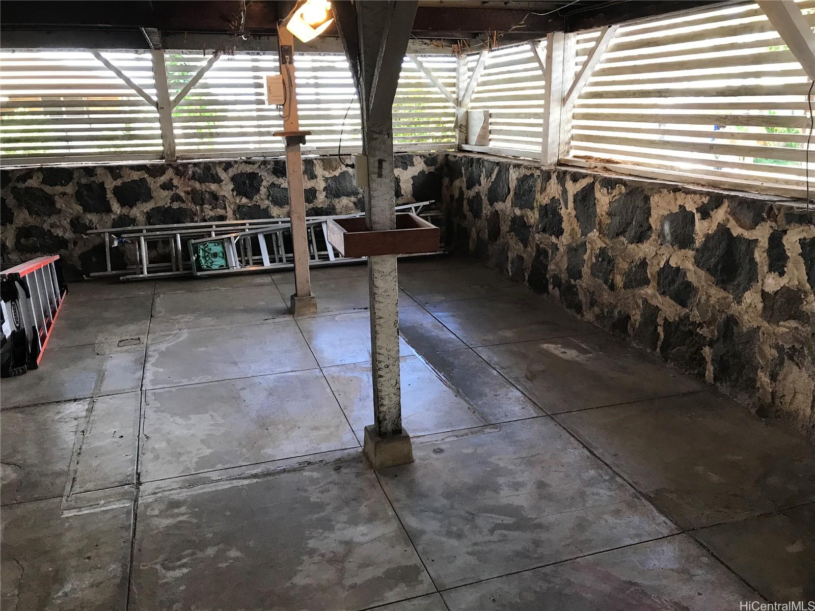 1695 Kamamalu Ave Honolulu - Rental - photo 16 of 16