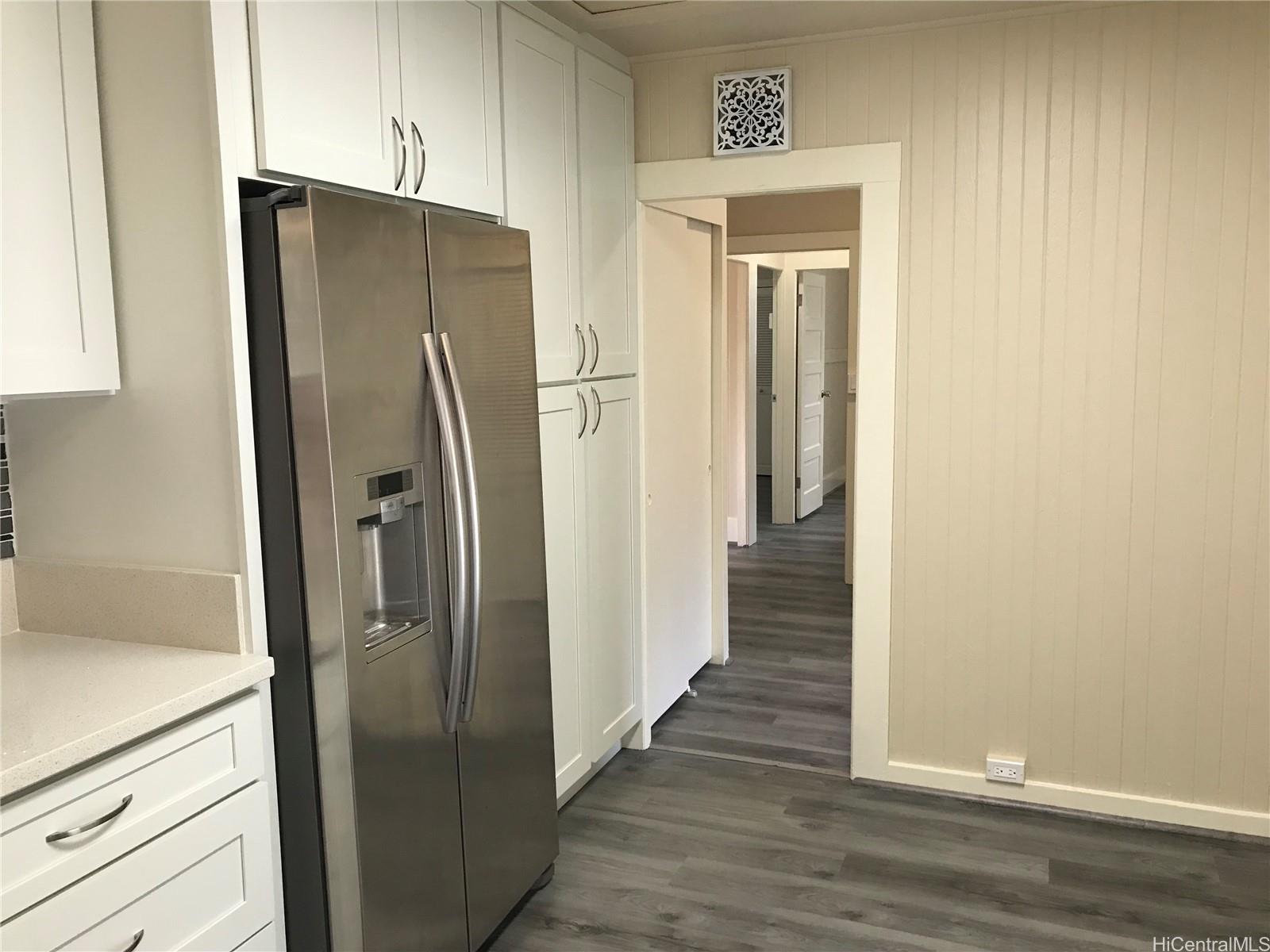 1695 Kamamalu Ave Honolulu - Rental - photo 3 of 16