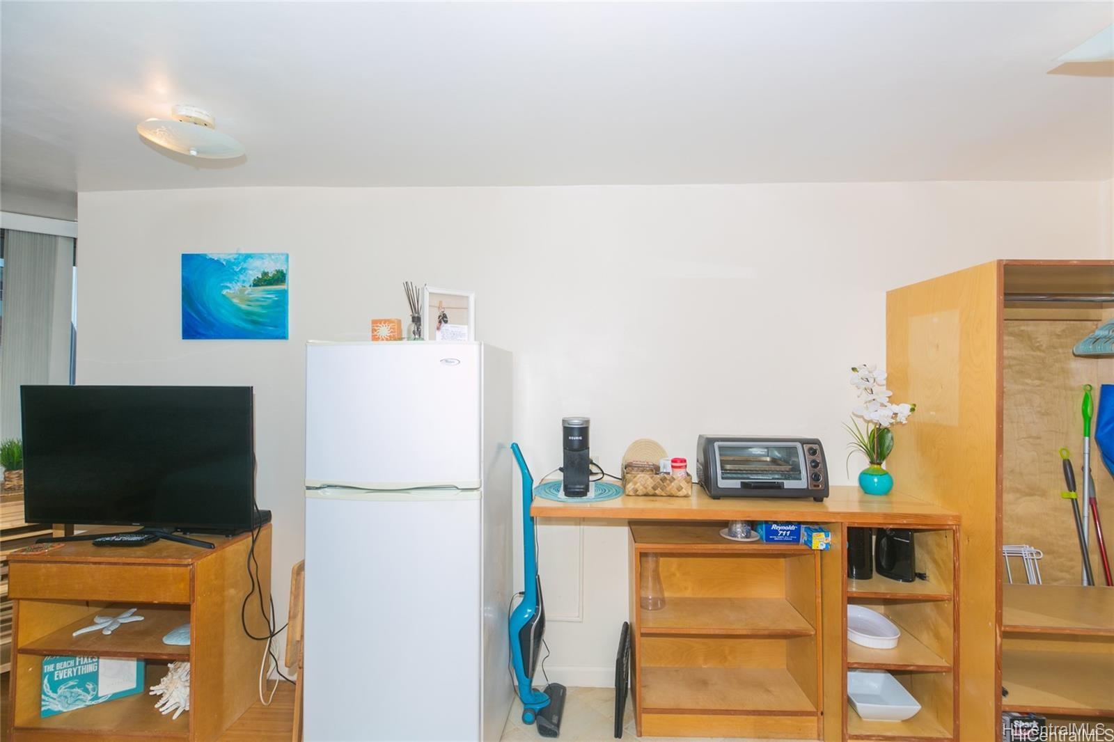 Waikiki Marina Condominium condo # 1602, Honolulu, Hawaii - photo 5 of 21