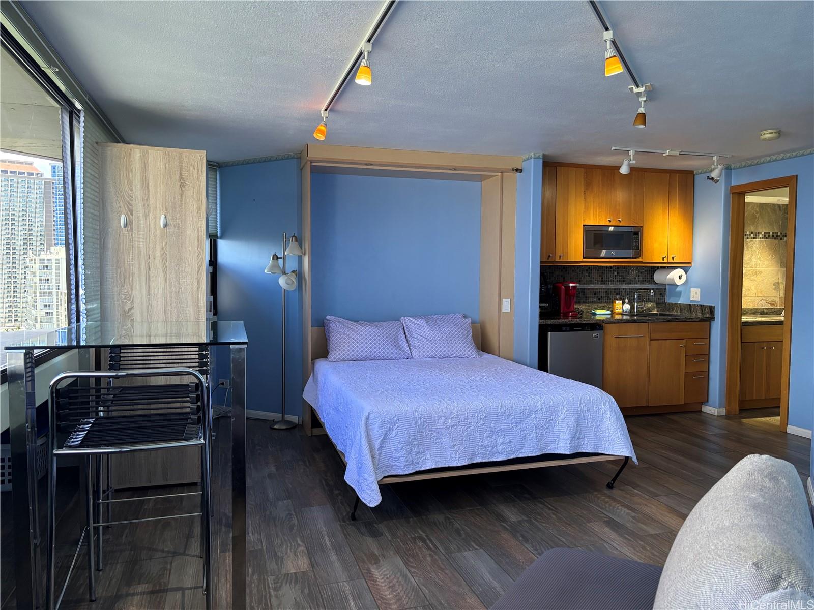 Waikiki Marina Condominium condo # 2001, Honolulu, Hawaii - photo 3 of 6