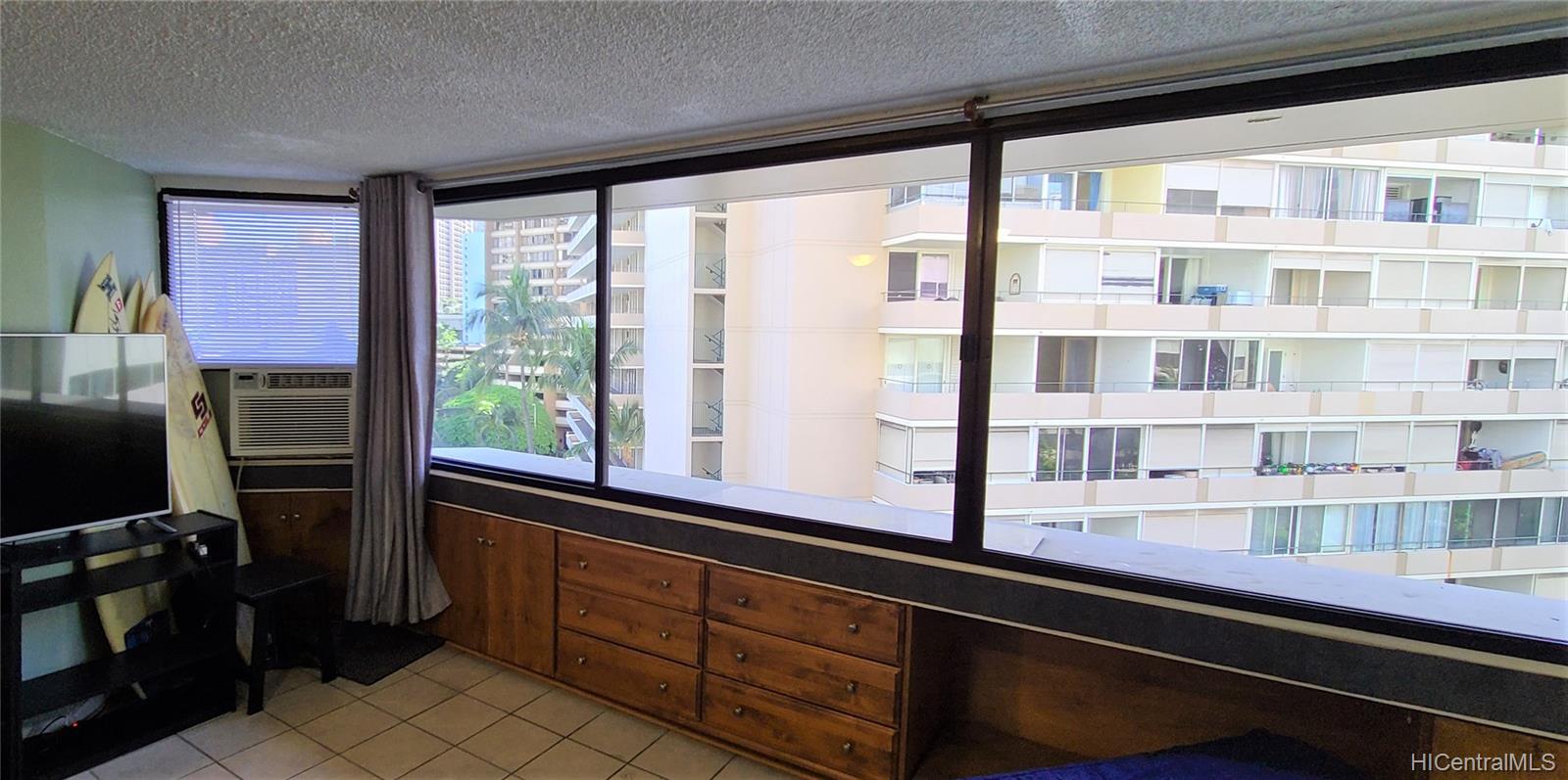 Waikiki Marina Condominium condo # 804, Honolulu, Hawaii - photo 4 of 15