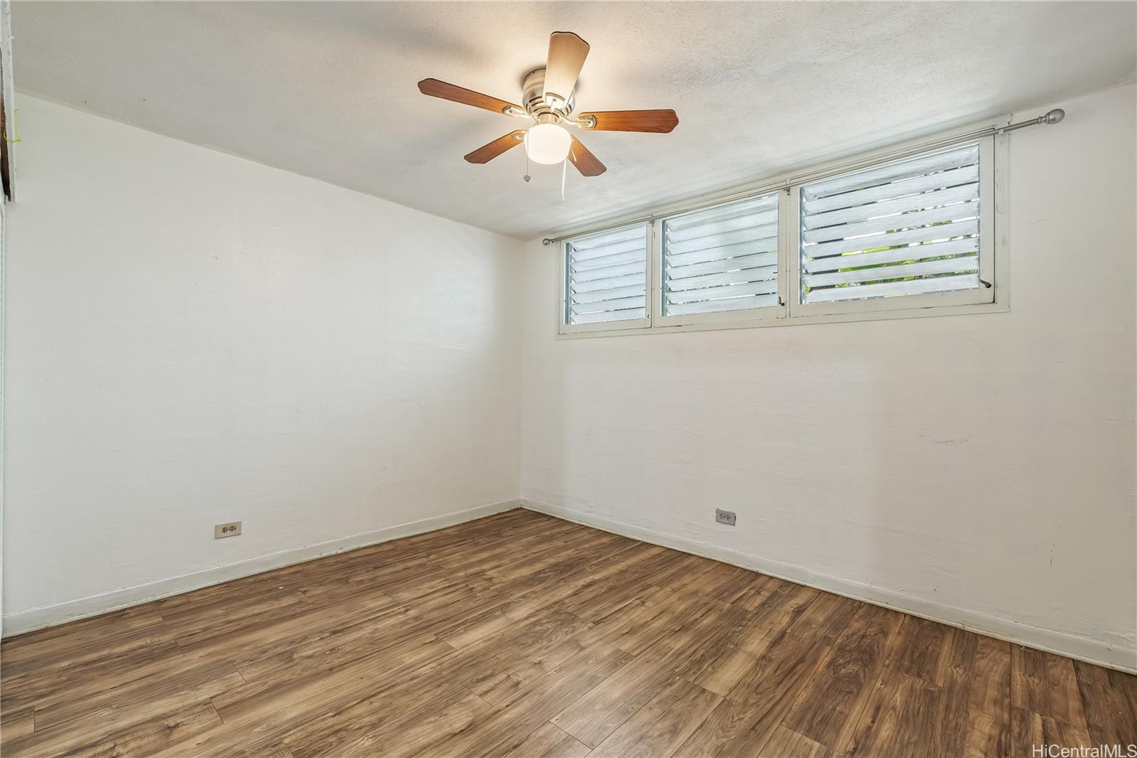 Oahuan Ltd condo # 112, Honolulu, Hawaii - photo 12 of 25