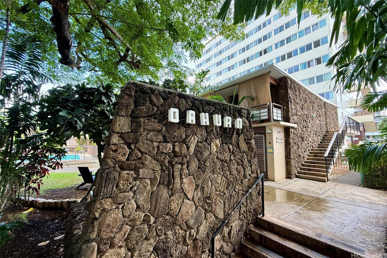 Oahuan Ltd condo # 117, Honolulu, Hawaii - photo 2 of 12