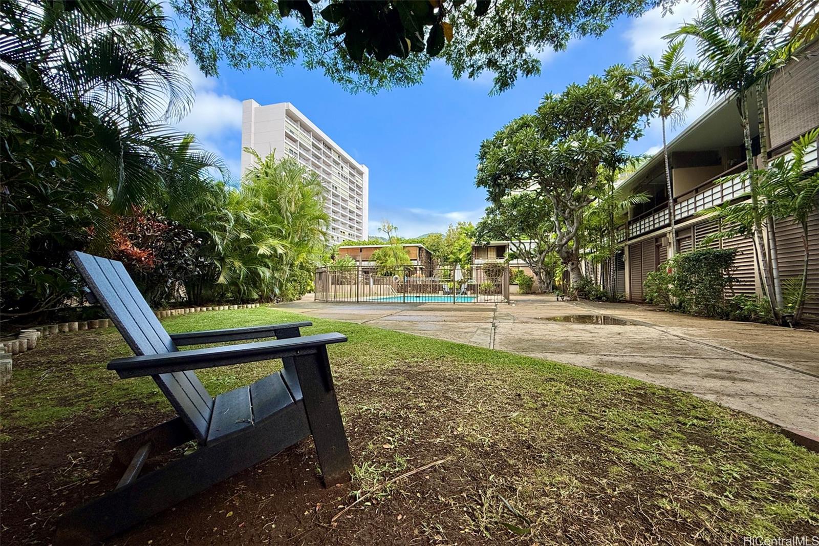 Oahuan Ltd condo # 117, Honolulu, Hawaii - photo 12 of 12