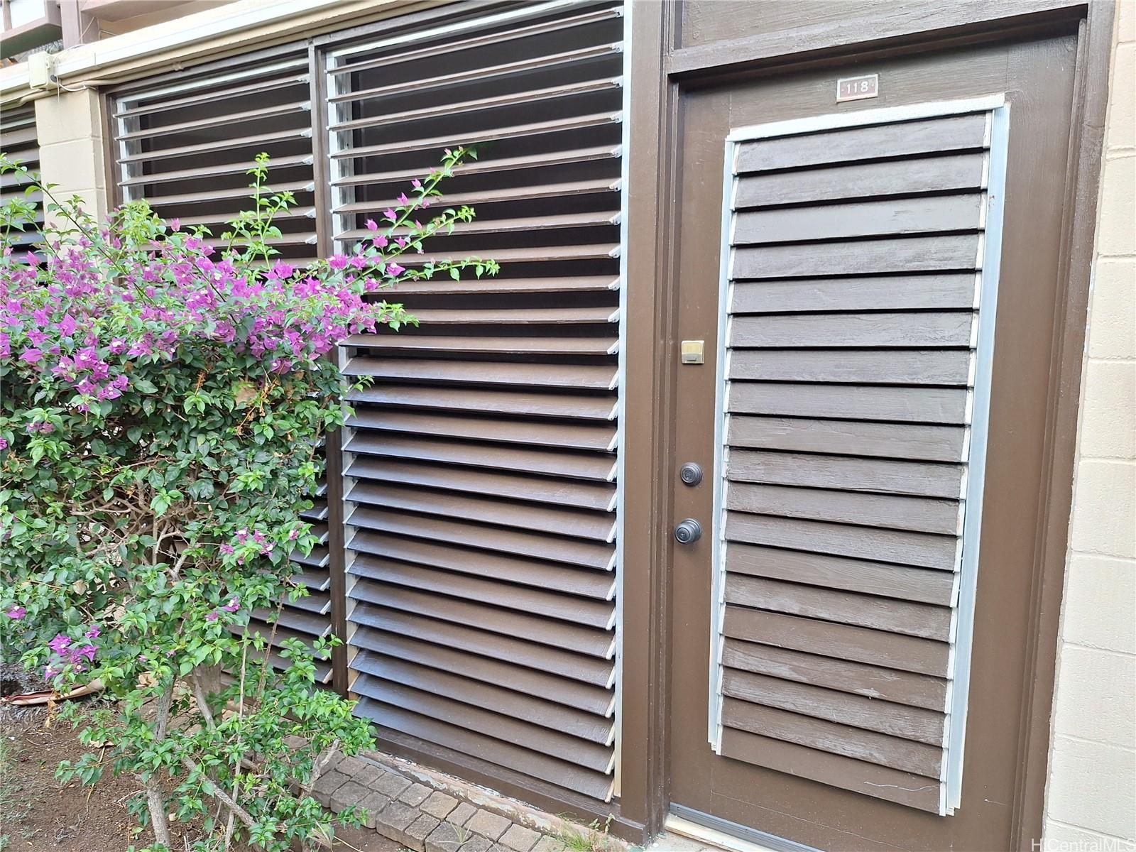 1700 Makiki St Honolulu - Rental - photo 9 of 11