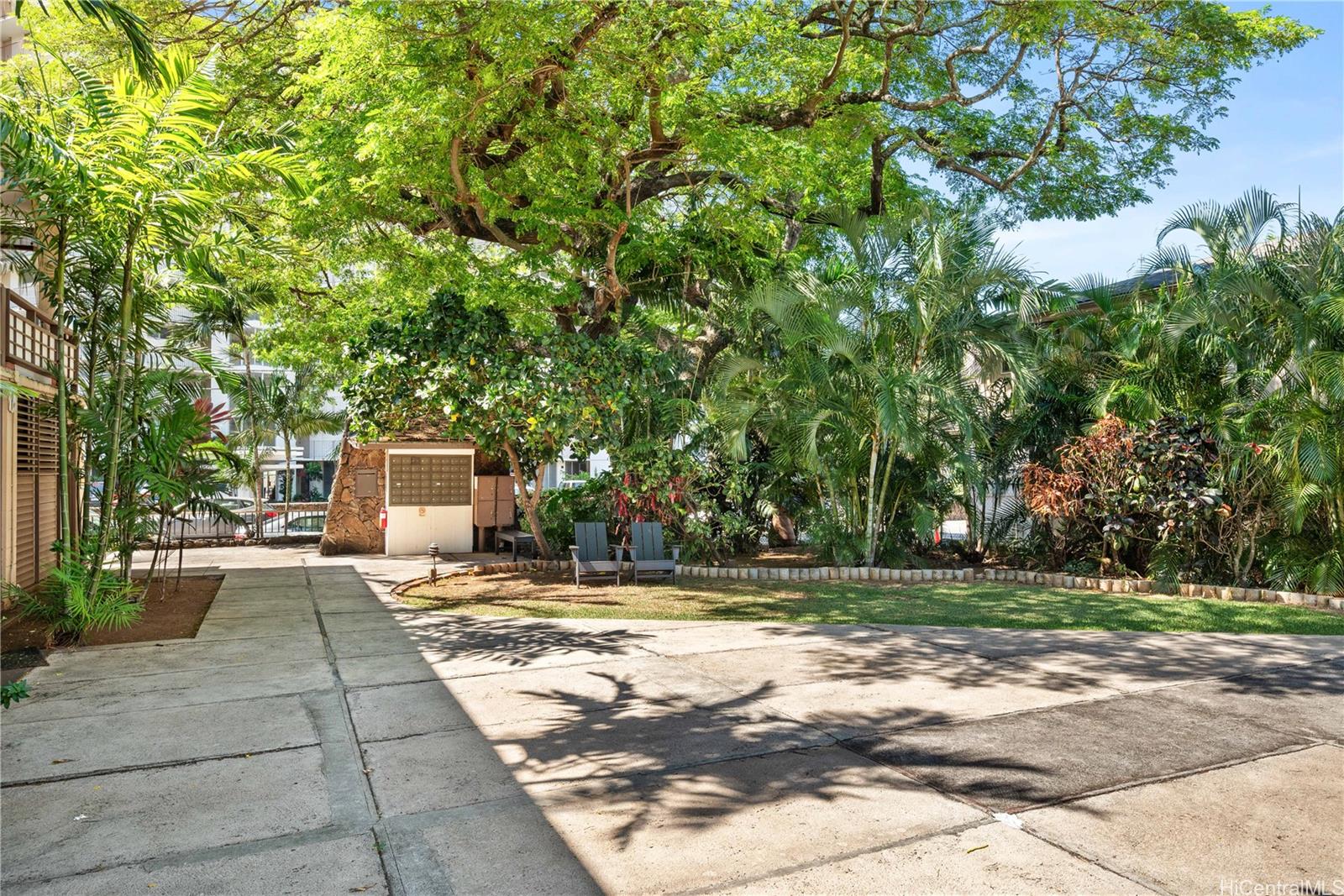 Oahuan Ltd condo # 222, Honolulu, Hawaii - photo 10 of 16