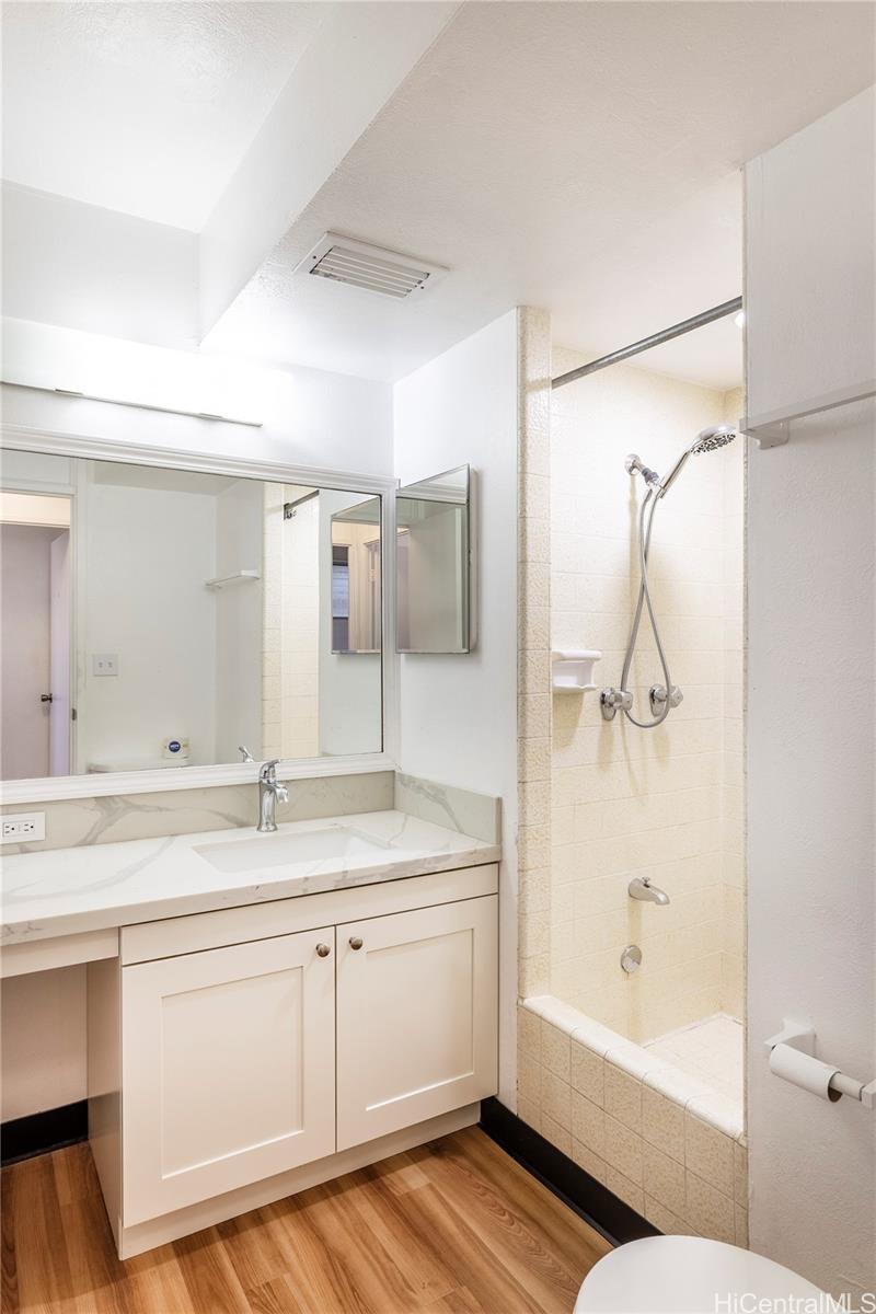 Hale O Kalani Towers condo # 106, Honolulu, Hawaii - photo 7 of 12