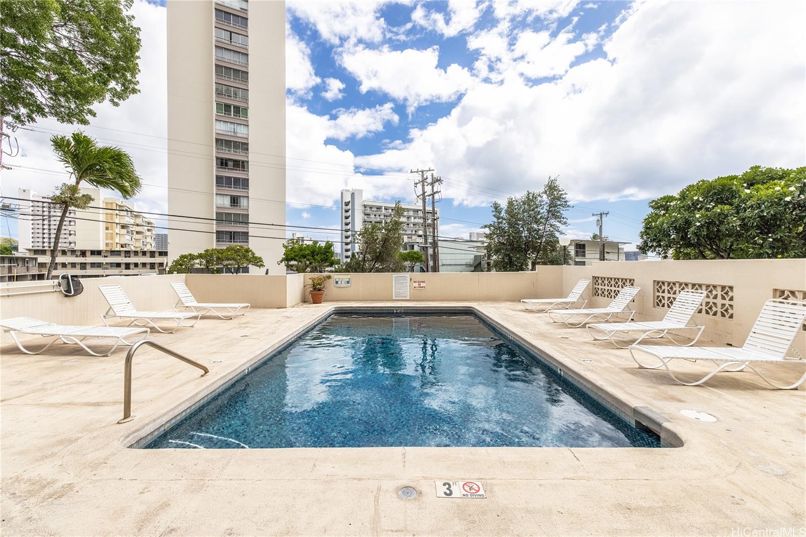 Hale O Kalani Towers condo # 106, Honolulu, Hawaii - photo 10 of 12
