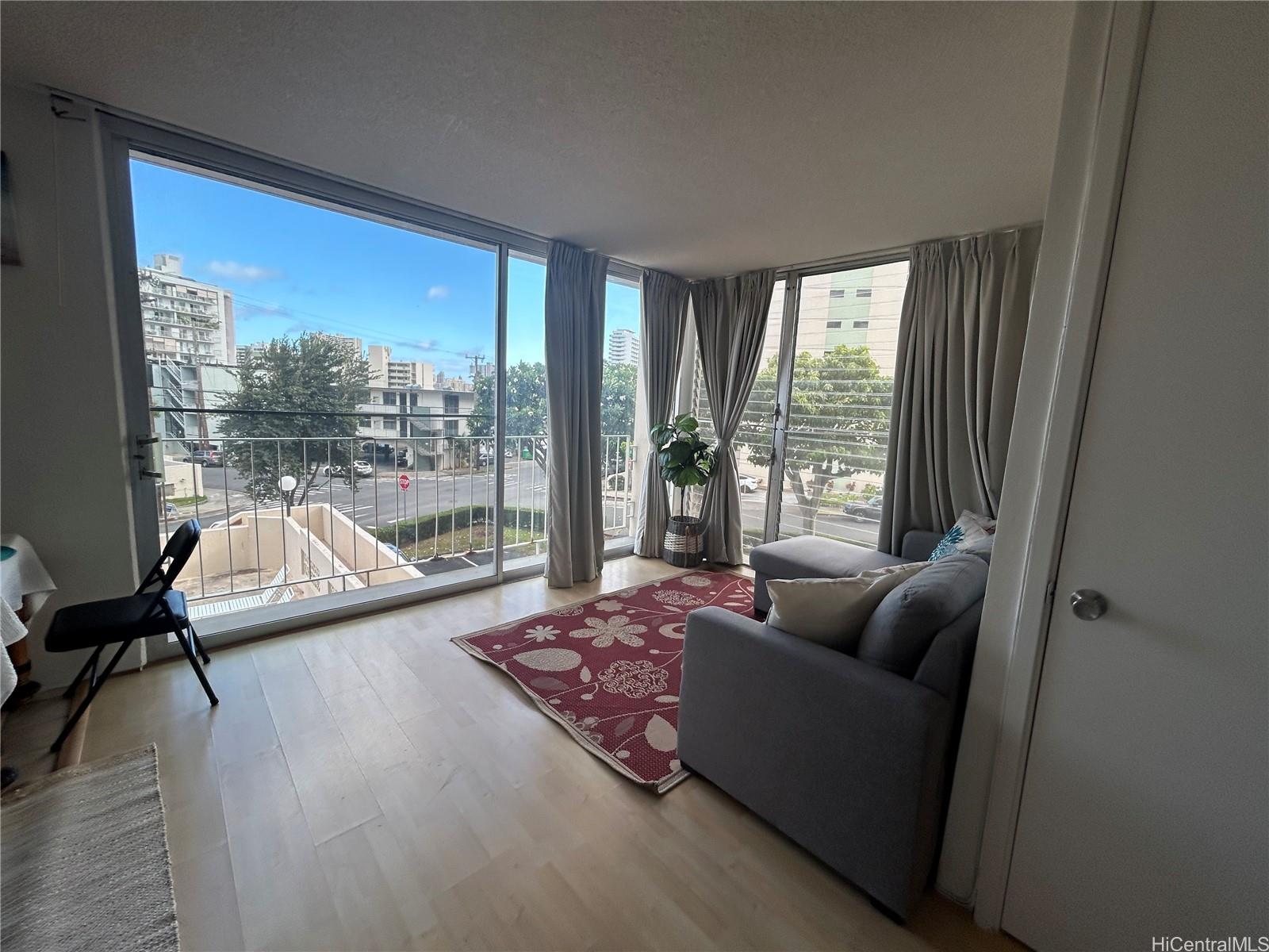 Hale O Kalani Towers condo # 204, Honolulu, Hawaii - photo 4 of 10